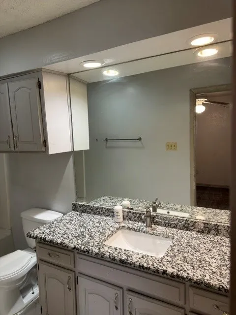 Single Family Residence For Sale in Tarrant County , 1432 Palmnold Circle W, Fort Worth, Texas 76120, 3 Bedroom, 3 Bathroom, 2 Garage spaces, 1,522 Sqft, built in 1981, mls#21380165, Real Estate Agent in Fort Worth, Homes For Sale in Tarrant county, Homes For Sale in Fort Worth, Realtor in Fort Worth Texas, Real Estate Brokerage Independent Realty Texas, Luminita Cordes Realtor