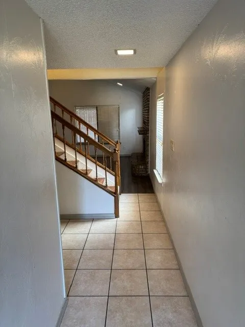 Single Family Residence For Sale in Tarrant County , 1432 Palmnold Circle W, Fort Worth, Texas 76120, 3 Bedroom, 3 Bathroom, 2 Garage spaces, 1,522 Sqft, built in 1981, mls#21380165, Real Estate Agent in Fort Worth, Homes For Sale in Tarrant county, Homes For Sale in Fort Worth, Realtor in Fort Worth Texas, Real Estate Brokerage Independent Realty Texas, Luminita Cordes Realtor