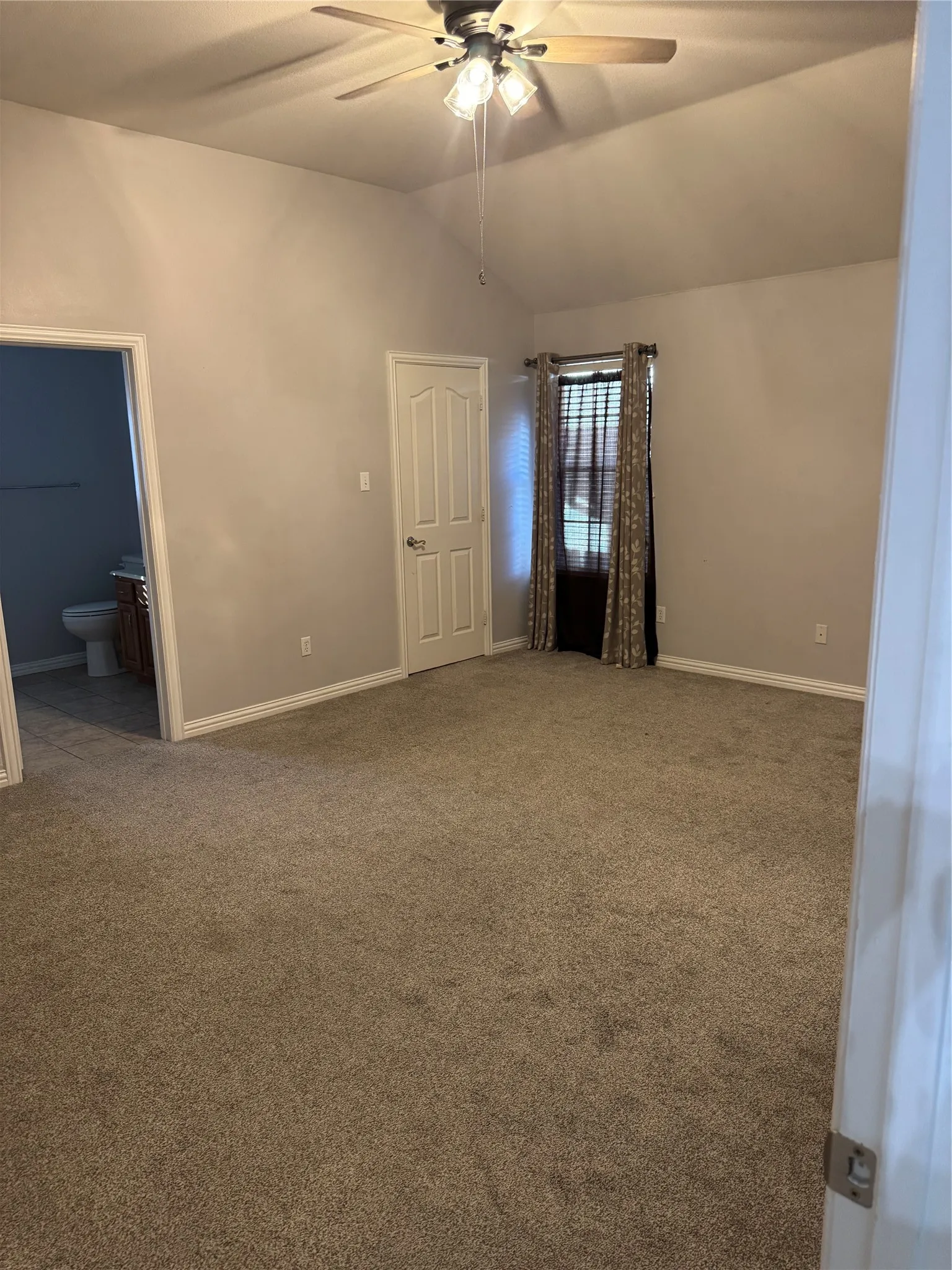 Single Family Residence For Rent in Hood County , 1006 Teresa Court, Granbury, Texas 76048, 2 Bedroom, 2 Bathroom, 2 Garage spaces, 1,190 Sqft, built in 2003, mls#21404571, Real Estate Agent in Granbury, Homes For Rent in Hood county, Homes For Rent in Granbury, Realtor in Granbury Texas, Real Estate Brokerage Independent Realty Texas, Luminita Cordes Realtor