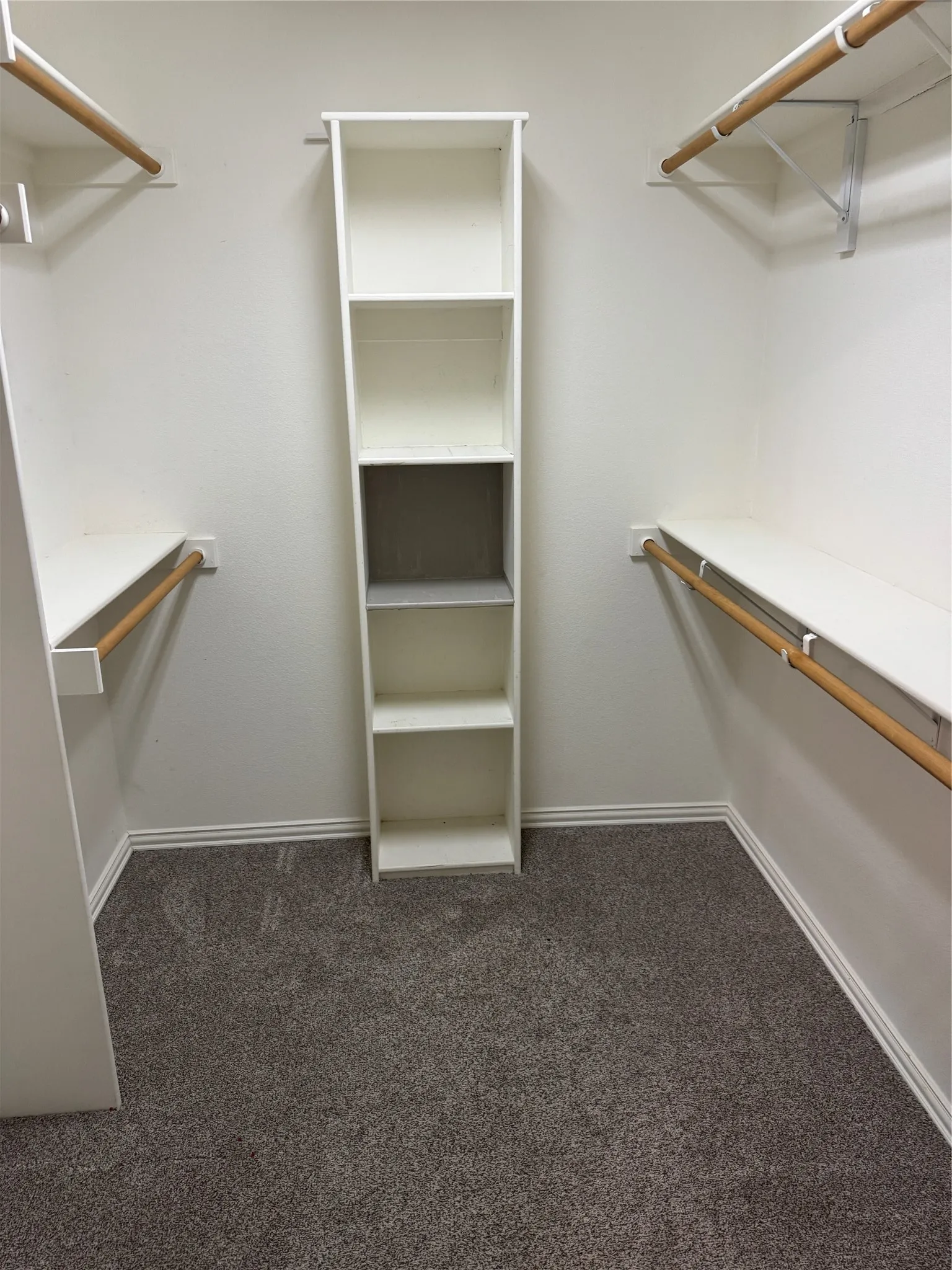 Single Family Residence For Rent in Hood County , 1006 Teresa Court, Granbury, Texas 76048, 2 Bedroom, 2 Bathroom, 2 Garage spaces, 1,190 Sqft, built in 2003, mls#21404571, Real Estate Agent in Granbury, Homes For Rent in Hood county, Homes For Rent in Granbury, Realtor in Granbury Texas, Real Estate Brokerage Independent Realty Texas, Luminita Cordes Realtor