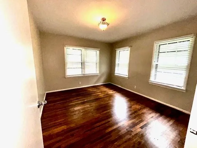 Single Family Residence For Rent in Collin County , 1103 L Avenue, Plano, Texas 75074, 2 Bedroom, 1 Bathroom, 1 Garage spaces, 996 Sqft, built in 1948, mls#21404614, Real Estate Agent in Plano, Homes For Rent in Collin county, Homes For Rent in Plano, Realtor in Plano Texas, Real Estate Brokerage Independent Realty Texas, Luminita Cordes Realtor