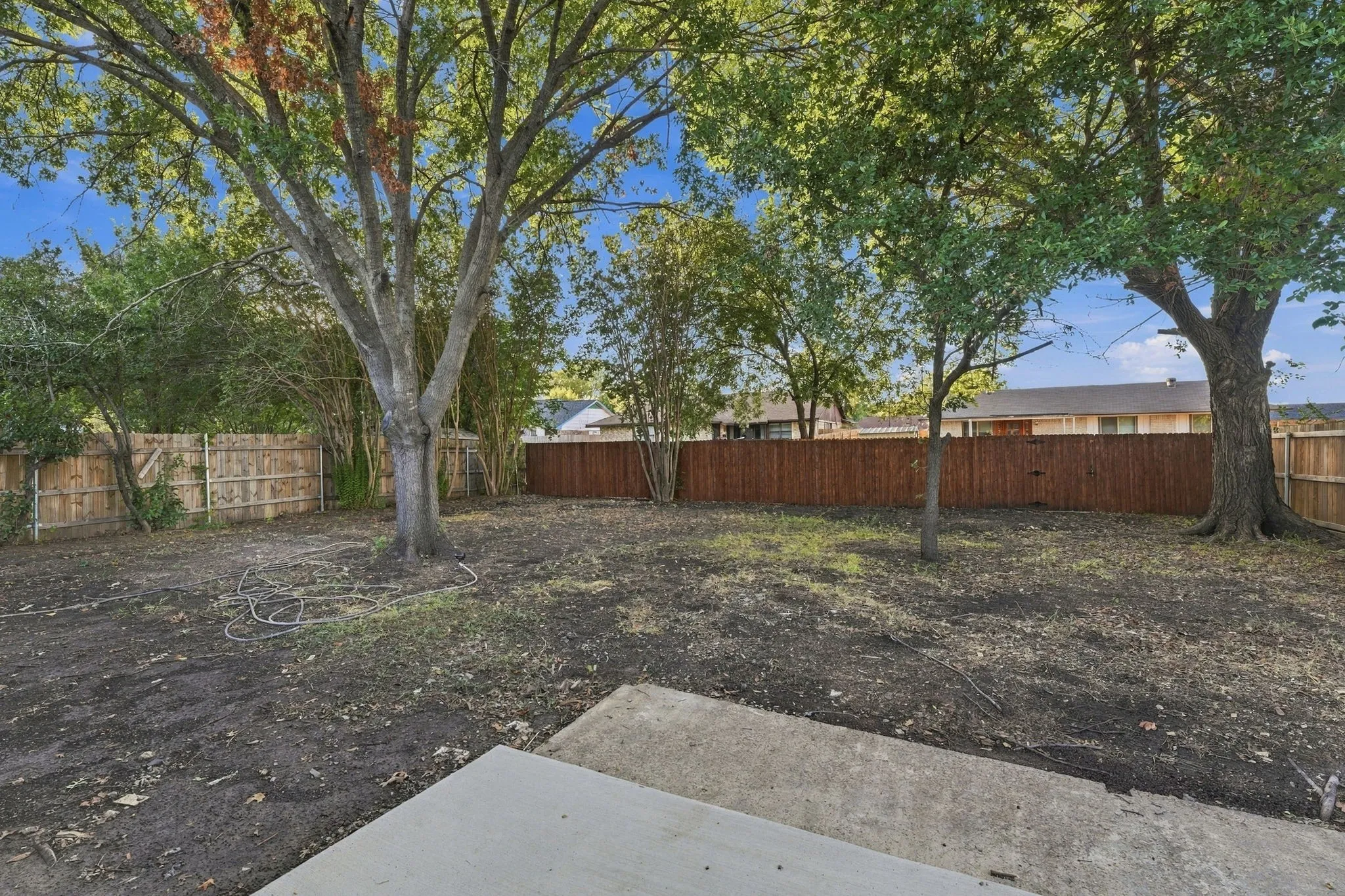 Single Family Residence For Sale in Dallas County , 433 Rollingridge Lane, Garland, Texas 75043, 3 Bedroom, 2 Bathroom, Garage spaces, 1,288 Sqft, built in 1969, mls#21404618, Real Estate Agent in Garland, Homes For Sale in Dallas county, Homes For Sale in Garland, Realtor in Garland Texas, Real Estate Brokerage Independent Realty Texas, Luminita Cordes Realtor