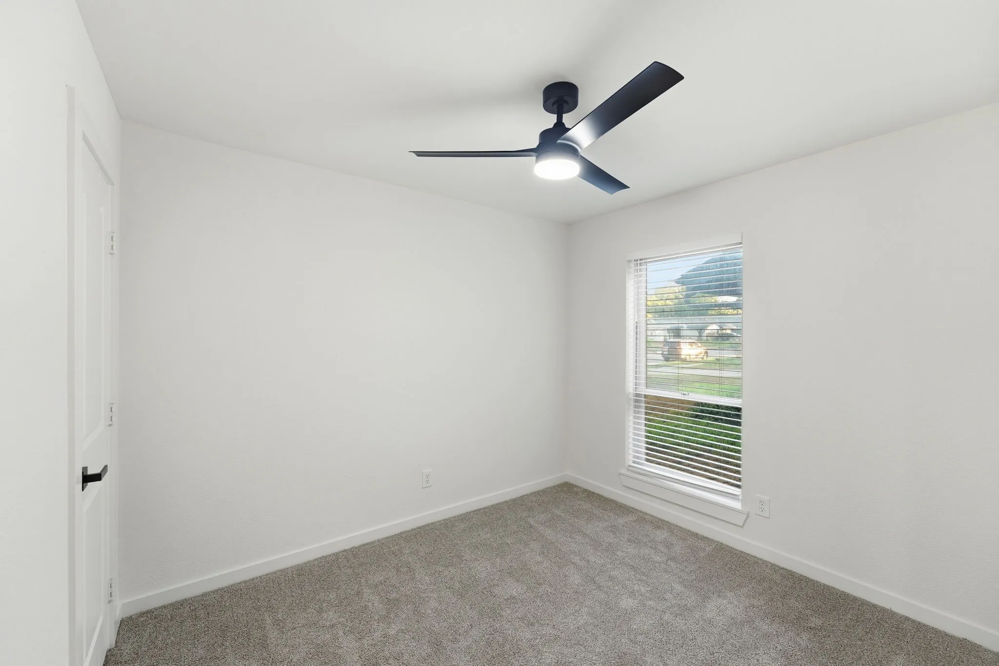 Single Family Residence For Sale in Dallas County , 433 Rollingridge Lane, Garland, Texas 75043, 3 Bedroom, 2 Bathroom, Garage spaces, 1,288 Sqft, built in 1969, mls#21404618, Real Estate Agent in Garland, Homes For Sale in Dallas county, Homes For Sale in Garland, Realtor in Garland Texas, Real Estate Brokerage Independent Realty Texas, Luminita Cordes Realtor