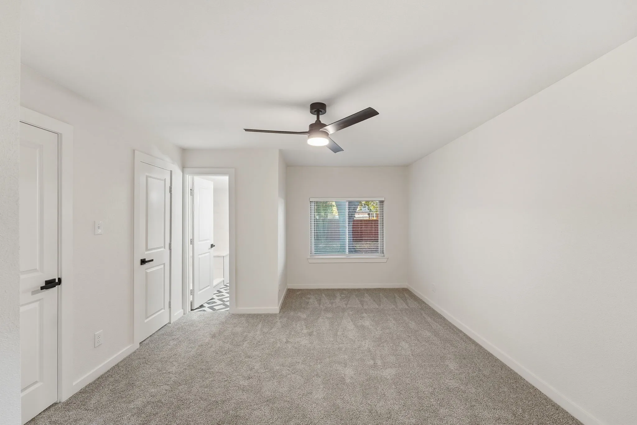 Single Family Residence For Sale in Dallas County , 433 Rollingridge Lane, Garland, Texas 75043, 3 Bedroom, 2 Bathroom, Garage spaces, 1,288 Sqft, built in 1969, mls#21404618, Real Estate Agent in Garland, Homes For Sale in Dallas county, Homes For Sale in Garland, Realtor in Garland Texas, Real Estate Brokerage Independent Realty Texas, Luminita Cordes Realtor