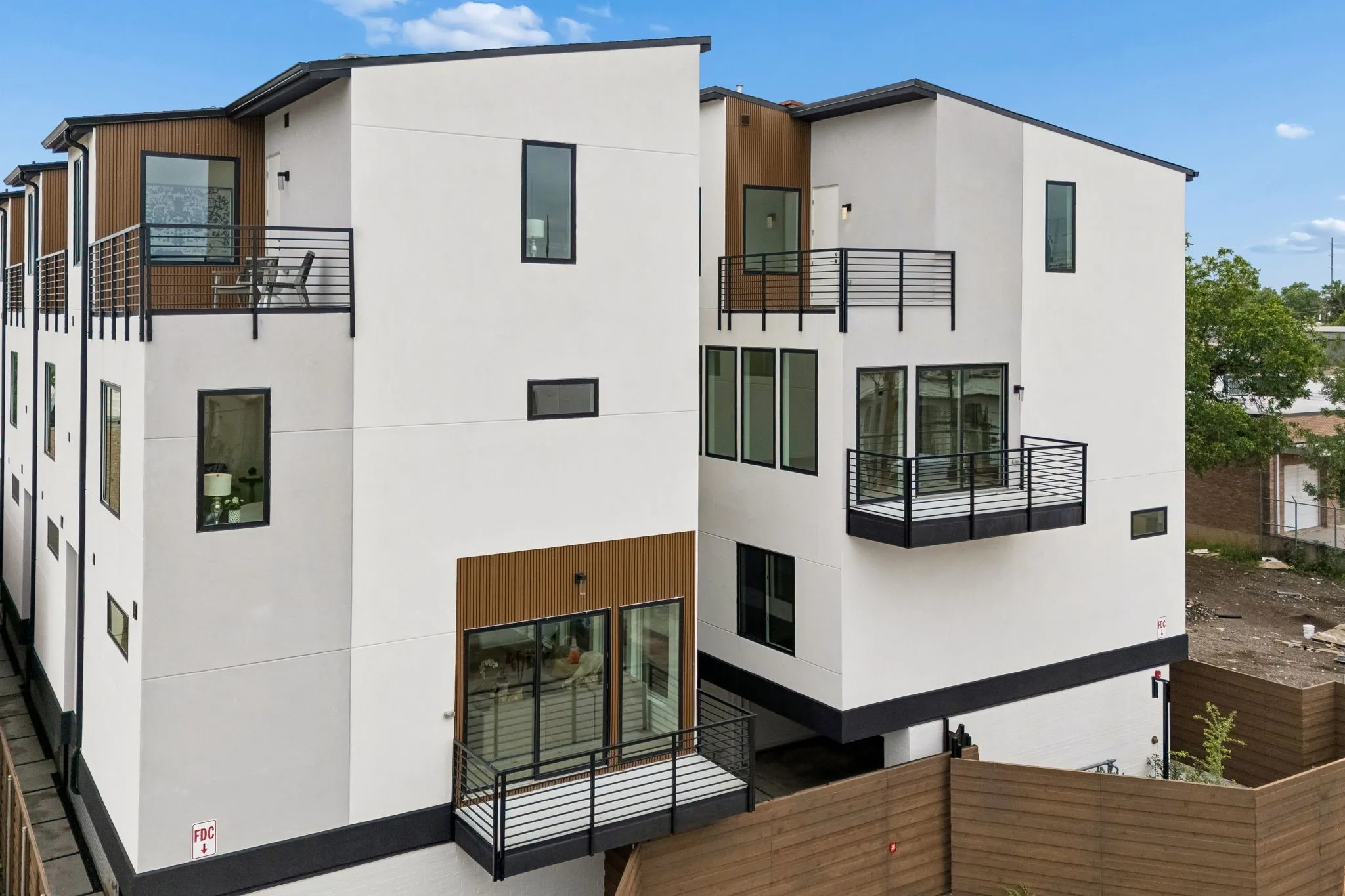 Condominium For Rent in Dallas County , 4739 Gretna Street 101, Dallas, Texas 75207, 2 Bedroom, 3 Bathroom, 2 Garage spaces, 1,943 Sqft, built in 2026, mls#21403791, Real Estate Agent in Dallas, Homes For Rent in Dallas county, Homes For Rent in Dallas, Realtor in Dallas Texas, Real Estate Brokerage Independent Realty Texas, Luminita Cordes Realtor