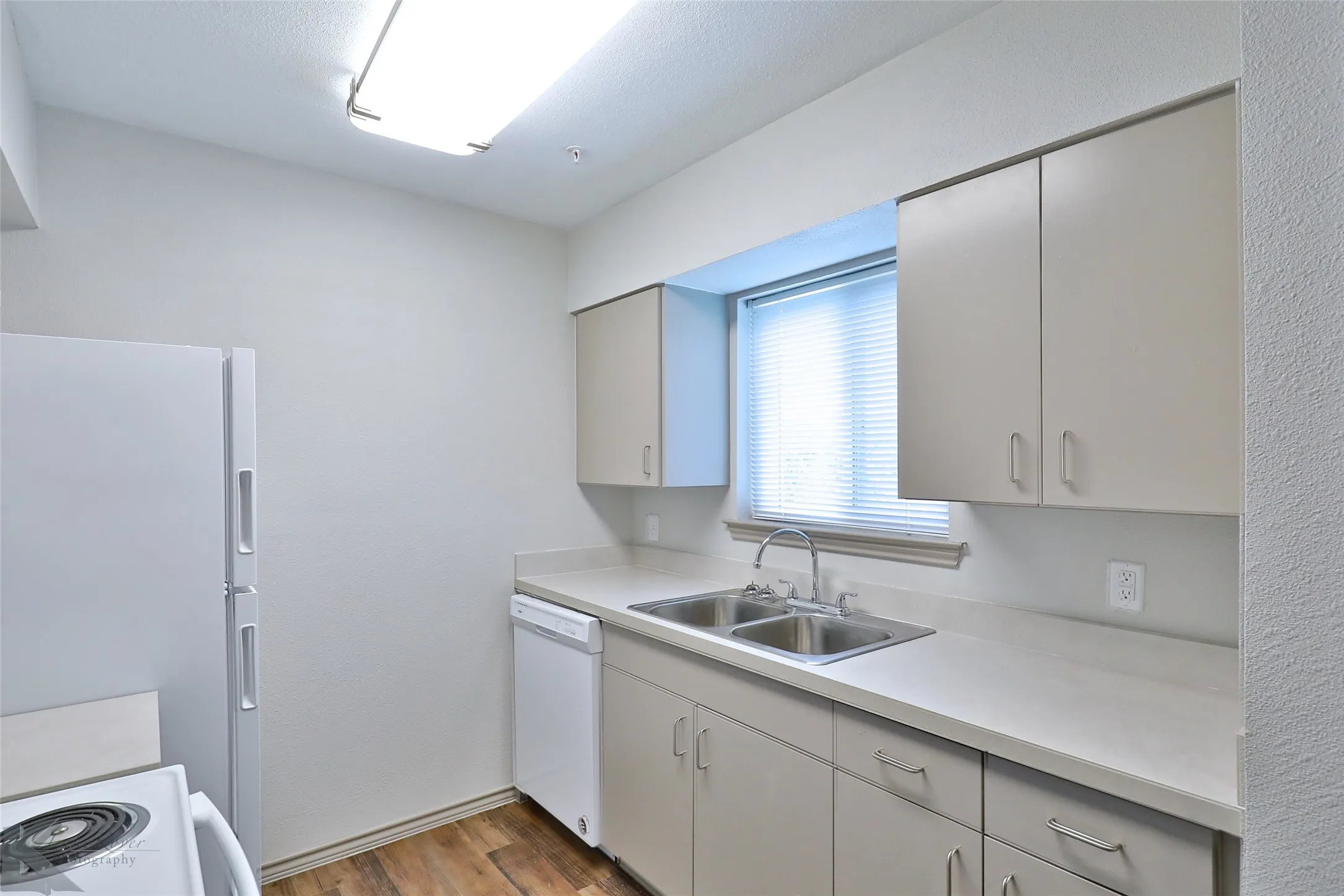 Apartment For Rent in Taylor County , 2800 Sayles Boulevard 07 A, Abilene, Texas 79605, 2 Bedroom, 1 Bathroom, Garage spaces, 975 Sqft, built in 1966, mls#21404623, Real Estate Agent in Abilene, Homes For Rent in Taylor county, Homes For Rent in Abilene, Realtor in Abilene Texas, Real Estate Brokerage Independent Realty Texas, Luminita Cordes Realtor