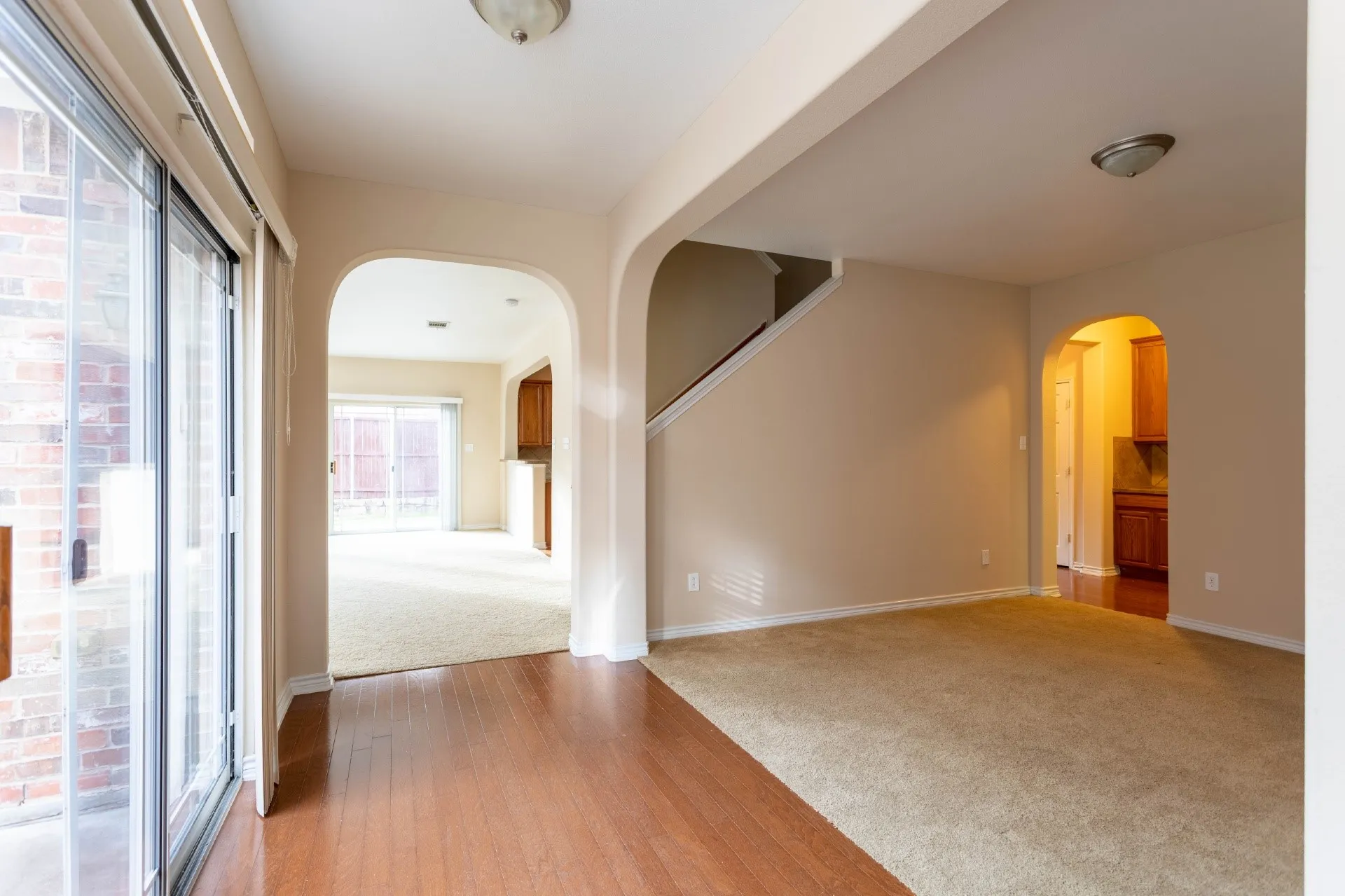 Single Family Residence For Rent in Collin County , 6509 Hickory Hill Drive, Plano, Texas 75074, 3 Bedroom, 3 Bathroom, 2 Garage spaces, 2,992 Sqft, built in 2006, mls#21404624, Real Estate Agent in Plano, Homes For Rent in Collin county, Homes For Rent in Plano, Realtor in Plano Texas, Real Estate Brokerage Independent Realty Texas, Luminita Cordes Realtor