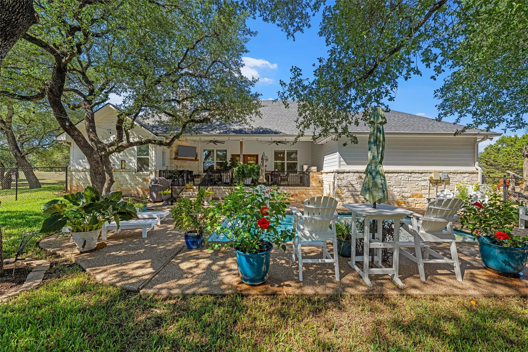 Single Family Residence For Sale in Mc Lennan County , 320 Kandus Cove, China Spring, Texas 76633, 4 Bedroom, 3 Bathroom, 2 Garage spaces, 2,528 Sqft, built in 2018, mls#21404063, Real Estate Agent in China Spring, Homes For Sale in Mc Lennan county, Homes For Sale in China Spring, Realtor in China Spring Texas, Real Estate Brokerage Independent Realty Texas, Luminita Cordes Realtor