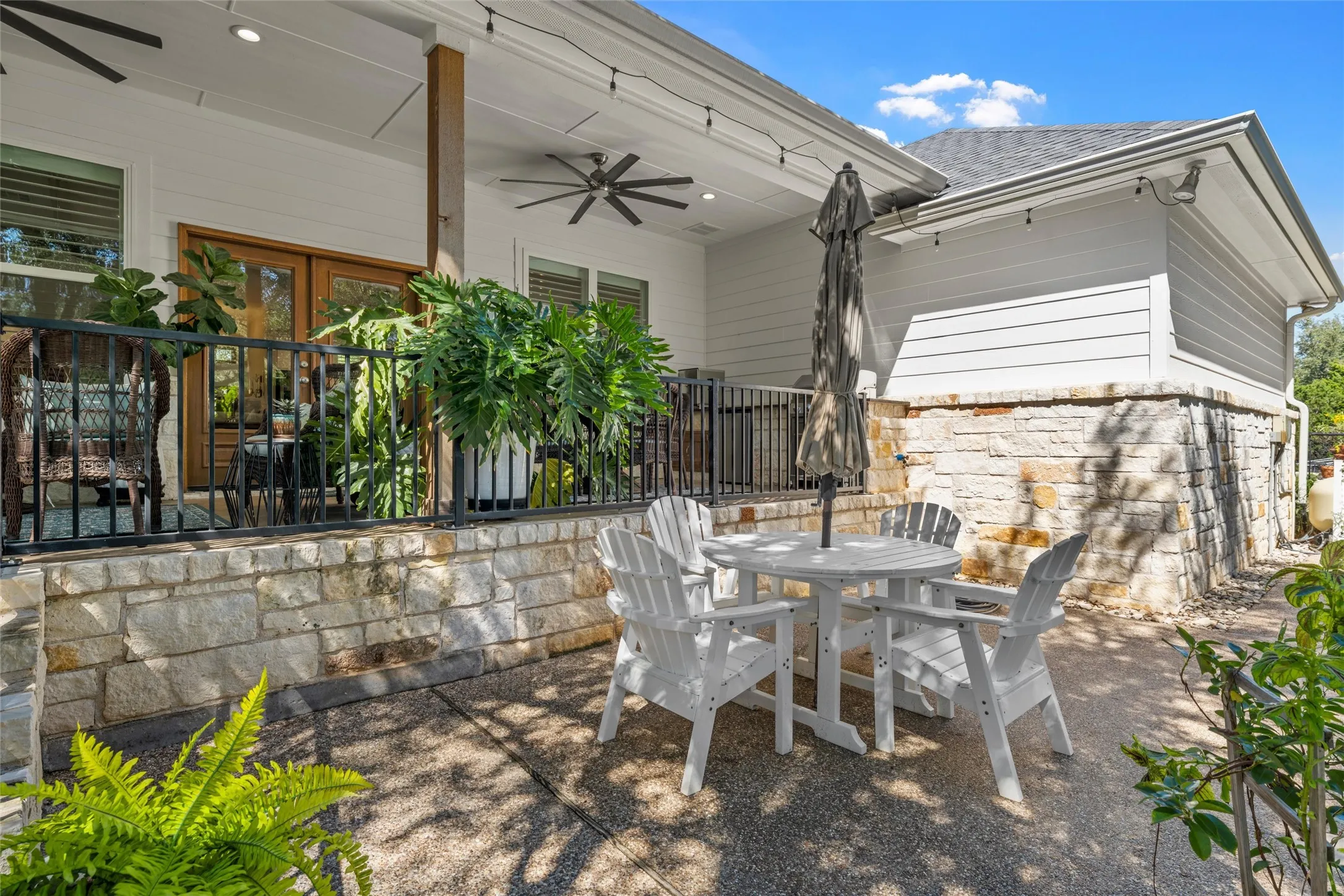 Single Family Residence For Sale in Mc Lennan County , 320 Kandus Cove, China Spring, Texas 76633, 4 Bedroom, 3 Bathroom, 2 Garage spaces, 2,528 Sqft, built in 2018, mls#21404063, Real Estate Agent in China Spring, Homes For Sale in Mc Lennan county, Homes For Sale in China Spring, Realtor in China Spring Texas, Real Estate Brokerage Independent Realty Texas, Luminita Cordes Realtor