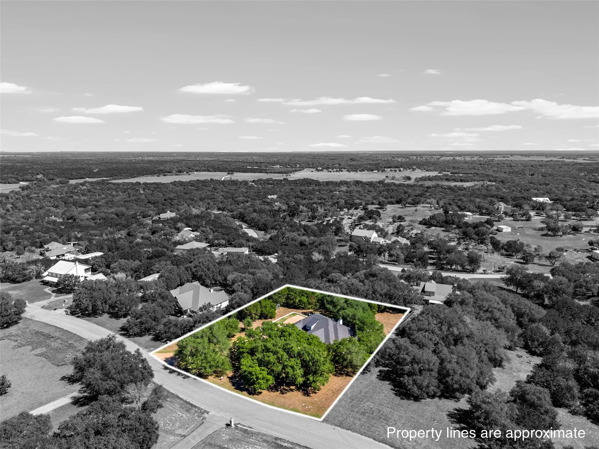 Single Family Residence For Sale in Mc Lennan County , 320 Kandus Cove, China Spring, Texas 76633, 4 Bedroom, 3 Bathroom, 2 Garage spaces, 2,528 Sqft, built in 2018, mls#21404063, Real Estate Agent in China Spring, Homes For Sale in Mc Lennan county, Homes For Sale in China Spring, Realtor in China Spring Texas, Real Estate Brokerage Independent Realty Texas, Luminita Cordes Realtor