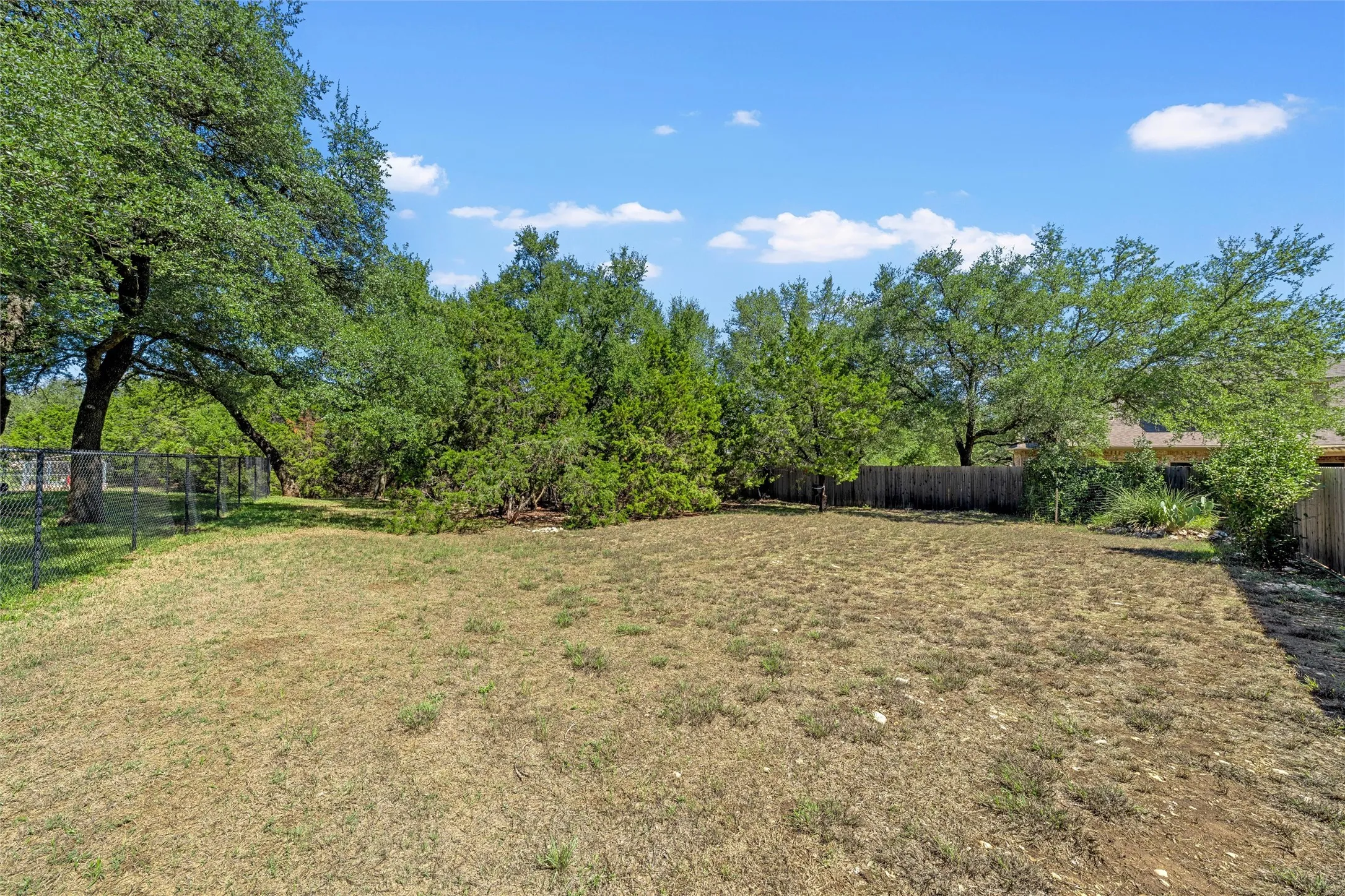 Single Family Residence For Sale in Mc Lennan County , 320 Kandus Cove, China Spring, Texas 76633, 4 Bedroom, 3 Bathroom, 2 Garage spaces, 2,528 Sqft, built in 2018, mls#21404063, Real Estate Agent in China Spring, Homes For Sale in Mc Lennan county, Homes For Sale in China Spring, Realtor in China Spring Texas, Real Estate Brokerage Independent Realty Texas, Luminita Cordes Realtor