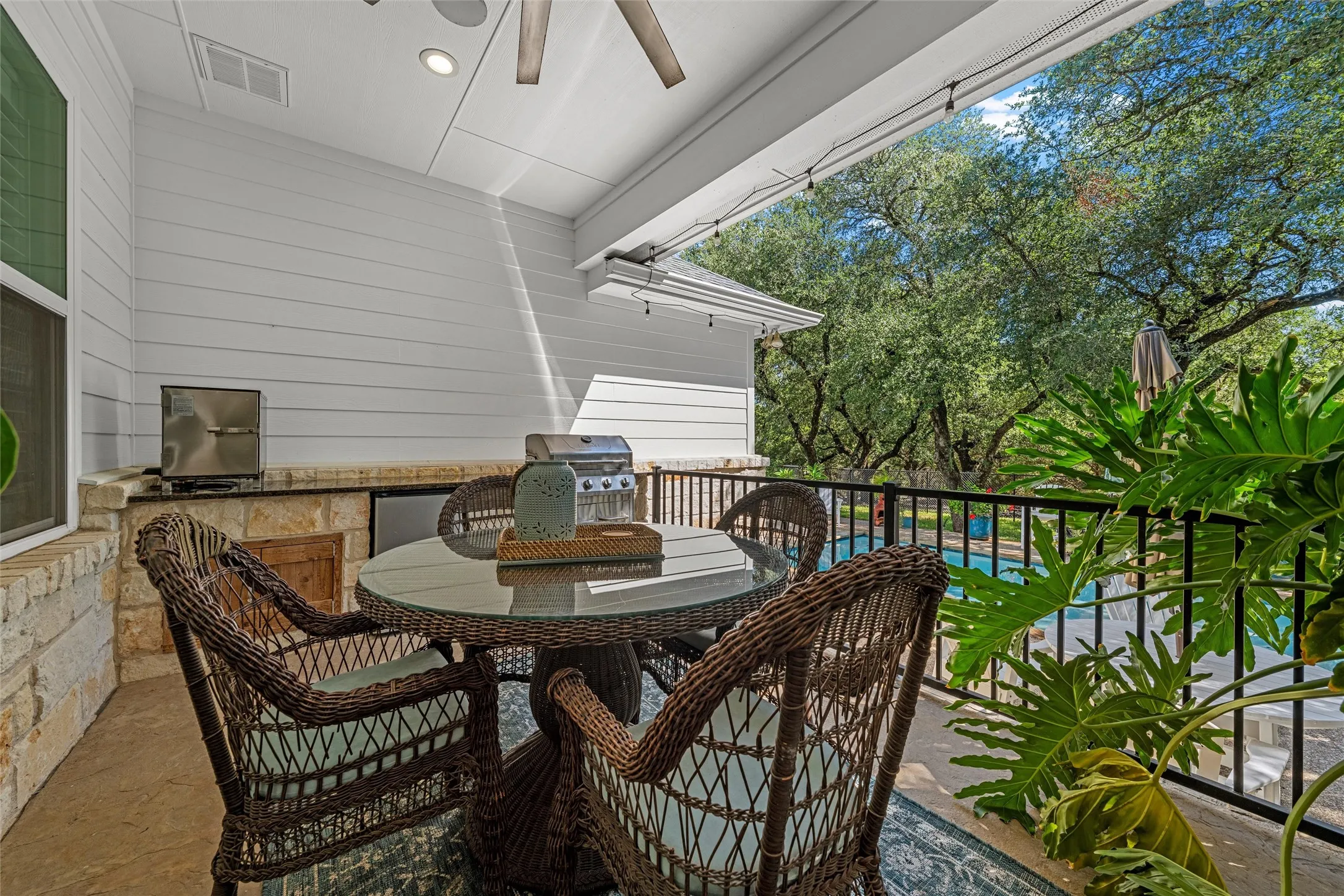Single Family Residence For Sale in Mc Lennan County , 320 Kandus Cove, China Spring, Texas 76633, 4 Bedroom, 3 Bathroom, 2 Garage spaces, 2,528 Sqft, built in 2018, mls#21404063, Real Estate Agent in China Spring, Homes For Sale in Mc Lennan county, Homes For Sale in China Spring, Realtor in China Spring Texas, Real Estate Brokerage Independent Realty Texas, Luminita Cordes Realtor