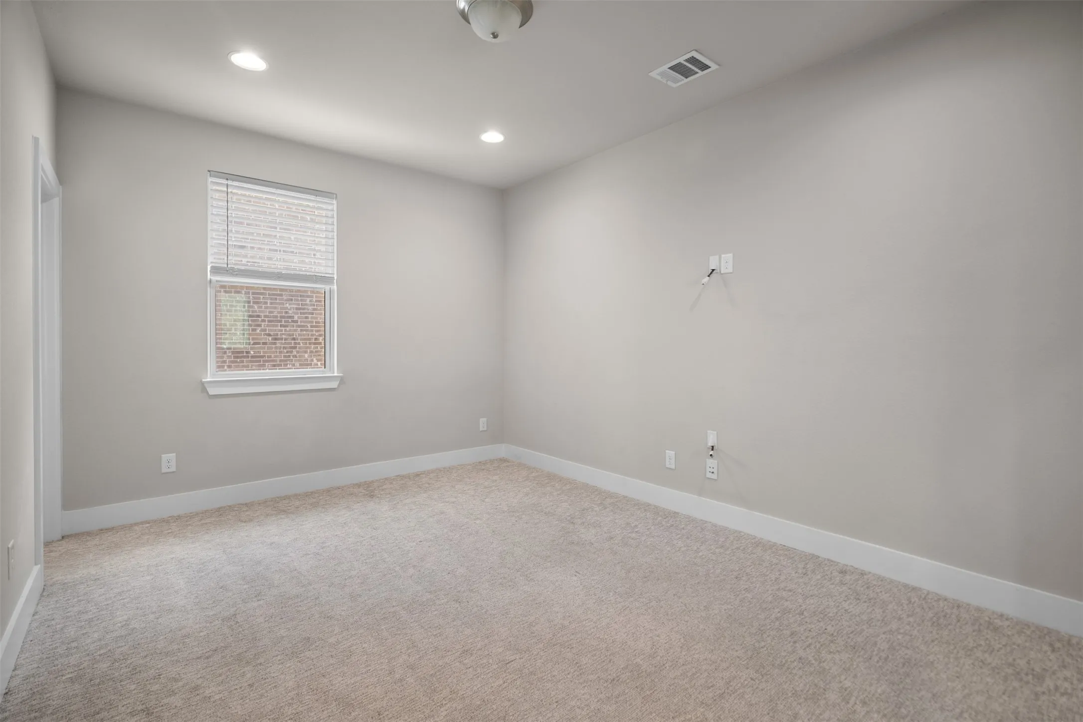 Single Family Residence For Sale in Collin County , 8091 Sunflower Lane, Dallas, Texas 75252, 4 Bedroom, 4 Bathroom, 2 Garage spaces, 3,091 Sqft, built in 2017, mls#21404627, Real Estate Agent in Dallas, Homes For Sale in Collin county, Homes For Sale in Dallas, Realtor in Dallas Texas, Real Estate Brokerage Independent Realty Texas, Luminita Cordes Realtor