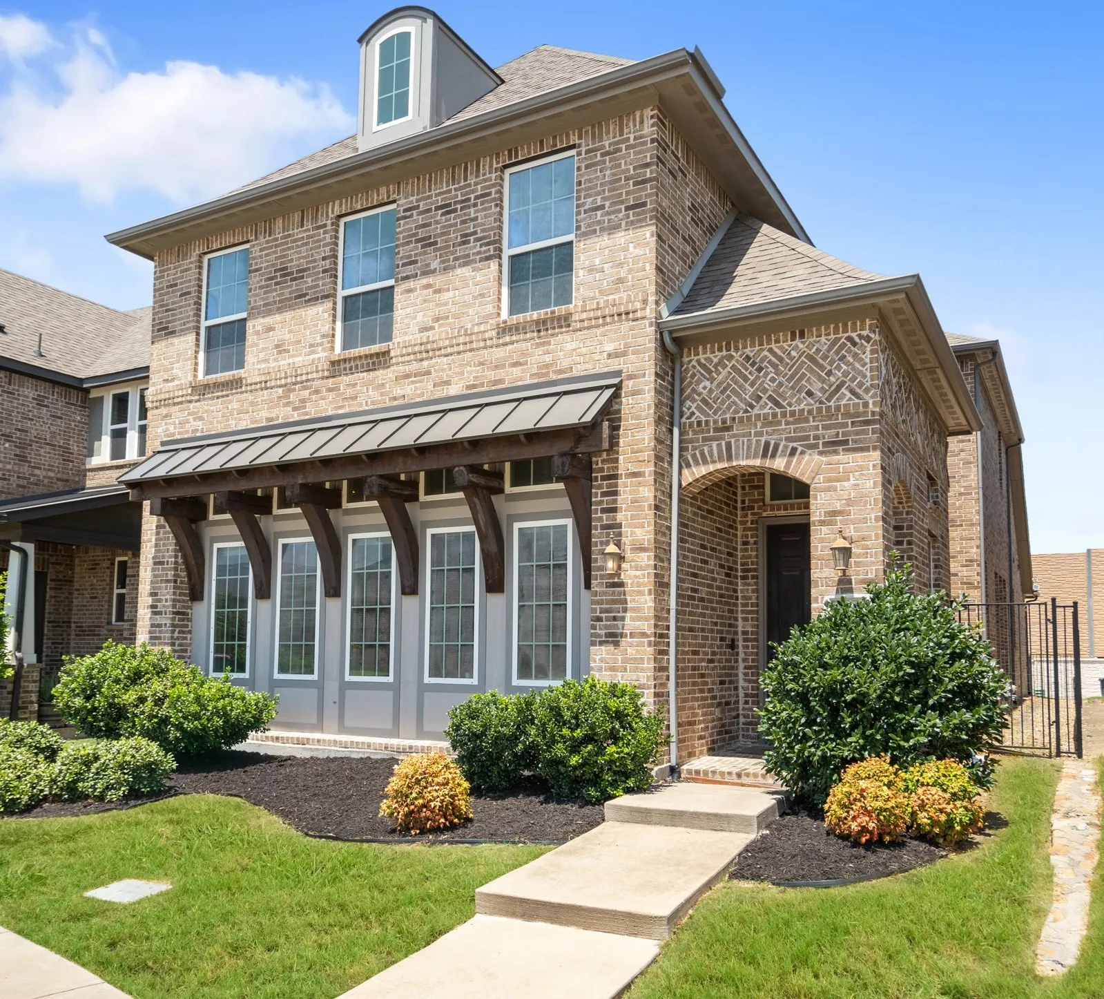 Single Family Residence For Sale in Collin County , 8091 Sunflower Lane, Dallas, Texas 75252, 4 Bedroom, 4 Bathroom, 2 Garage spaces, 3,091 Sqft, built in 2017, mls#21404627, Real Estate Agent in Dallas, Homes For Sale in Collin county, Homes For Sale in Dallas, Realtor in Dallas Texas, Real Estate Brokerage Independent Realty Texas, Luminita Cordes Realtor