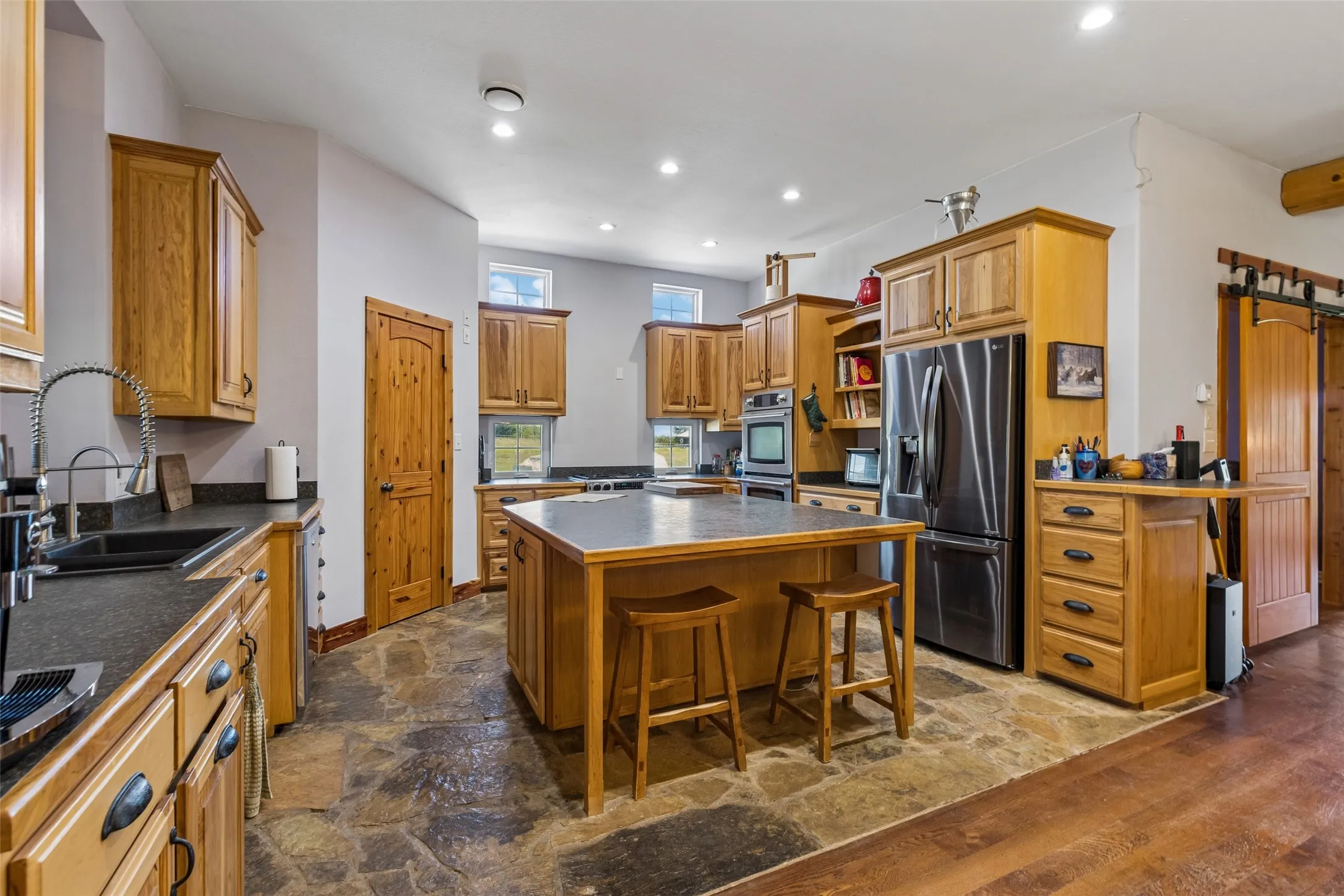 Single Family Residence For Sale in Collin County , 1430 Harlin Drive, St Paul, Texas 75098, 4 Bedroom, 3 Bathroom, 3 Garage spaces, 2,317 Sqft, built in 2006, mls#21404160, Real Estate Agent in St Paul, Homes For Sale in Collin county, Homes For Sale in St Paul, Realtor in St Paul Texas, Real Estate Brokerage Independent Realty Texas, Luminita Cordes Realtor