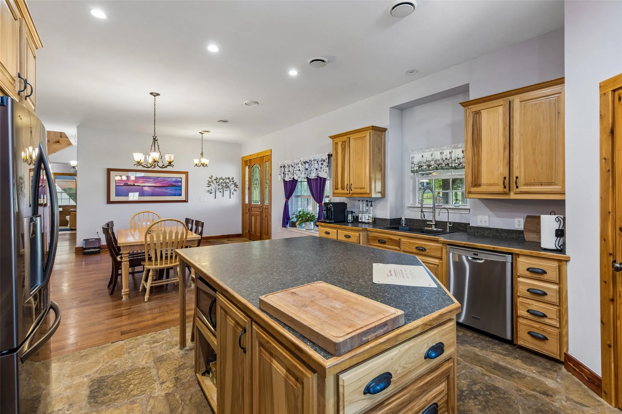Single Family Residence For Sale in Collin County , 1430 Harlin Drive, St Paul, Texas 75098, 4 Bedroom, 3 Bathroom, 3 Garage spaces, 2,317 Sqft, built in 2006, mls#21404160, Real Estate Agent in St Paul, Homes For Sale in Collin county, Homes For Sale in St Paul, Realtor in St Paul Texas, Real Estate Brokerage Independent Realty Texas, Luminita Cordes Realtor