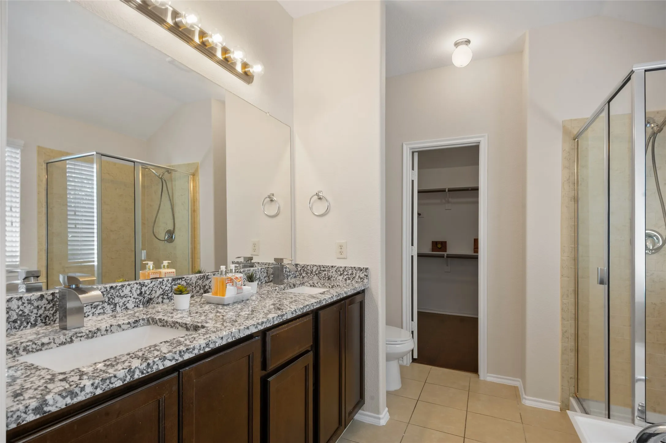 Single Family Residence For Rent in Collin County , 805 Hazels Way, Anna, Texas 75409, 3 Bedroom, 2 Bathroom, 2 Garage spaces, 1,688 Sqft, built in 2014, mls#21404628, Real Estate Agent in Anna, Homes For Rent in Collin county, Homes For Rent in Anna, Realtor in Anna Texas, Real Estate Brokerage Independent Realty Texas, Luminita Cordes Realtor
