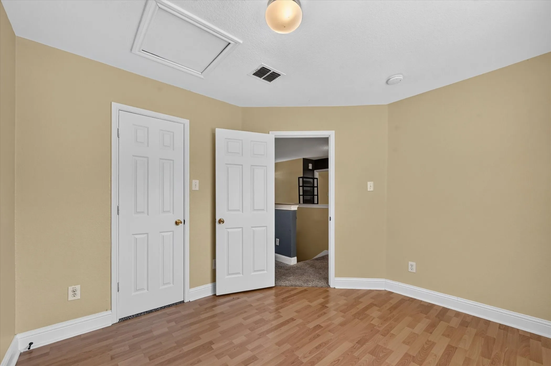 Single Family Residence For Rent in Collin County , 2613 Sundance Drive, Mc Kinney, Texas 75071, 4 Bedroom, 3 Bathroom, 2 Garage spaces, 2,203 Sqft, built in 1999, mls#21404631, Real Estate Agent in Mc Kinney, Homes For Rent in Collin county, Homes For Rent in Mc Kinney, Realtor in Mc Kinney Texas, Real Estate Brokerage Independent Realty Texas, Luminita Cordes Realtor