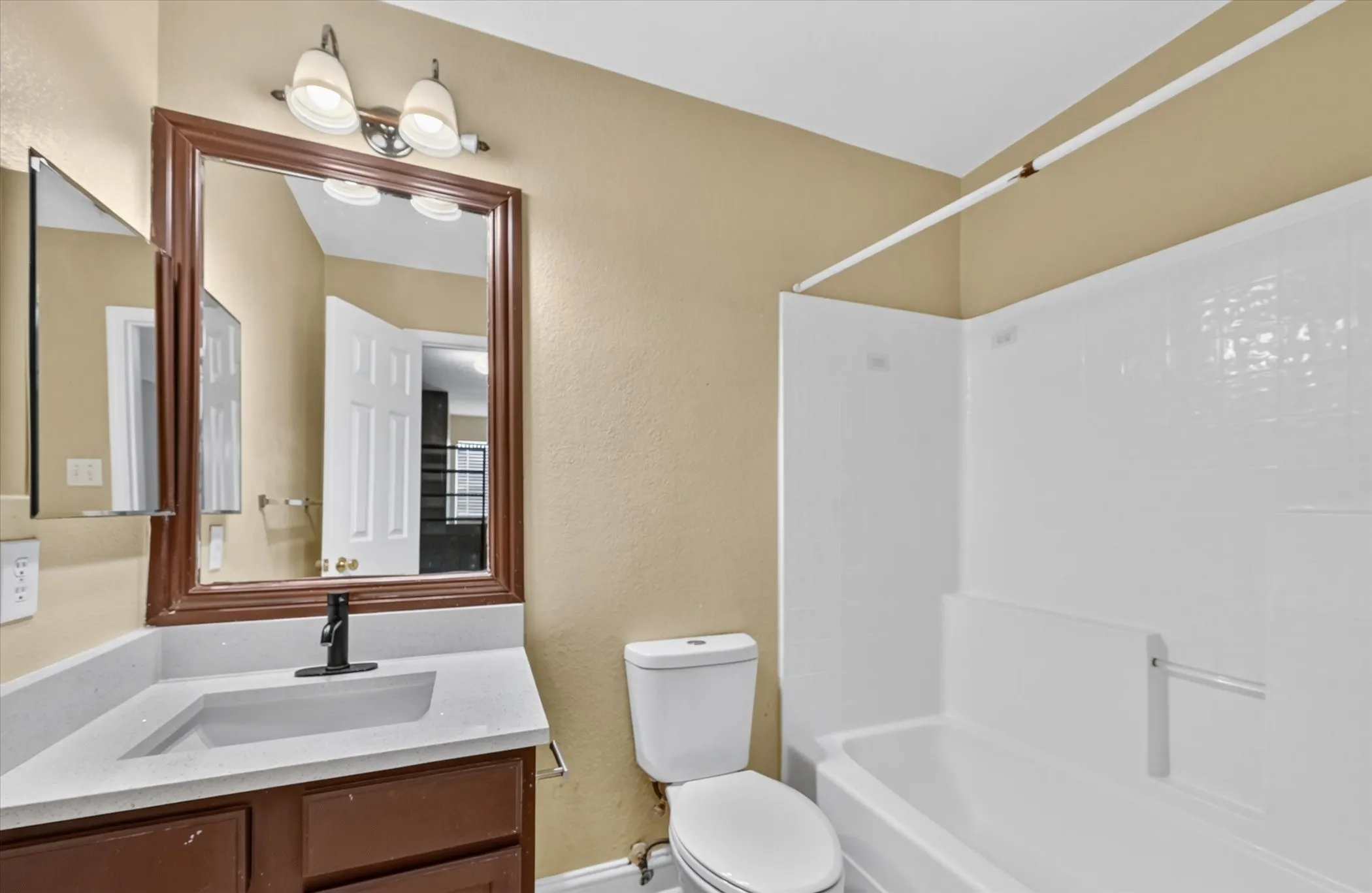 Single Family Residence For Rent in Collin County , 2613 Sundance Drive, Mc Kinney, Texas 75071, 4 Bedroom, 3 Bathroom, 2 Garage spaces, 2,203 Sqft, built in 1999, mls#21404631, Real Estate Agent in Mc Kinney, Homes For Rent in Collin county, Homes For Rent in Mc Kinney, Realtor in Mc Kinney Texas, Real Estate Brokerage Independent Realty Texas, Luminita Cordes Realtor