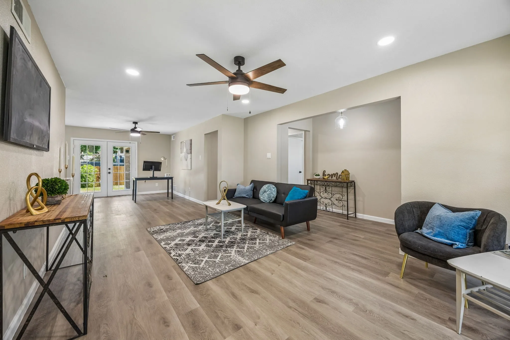 Single Family Residence For Rent in Dallas County , 1725 Bardfield Avenue, Garland, Texas 75041, 3 Bedroom, 2 Bathroom, 2 Garage spaces, 1,503 Sqft, built in 1965, mls#21404632, Real Estate Agent in Garland, Homes For Rent in Dallas county, Homes For Rent in Garland, Realtor in Garland Texas, Real Estate Brokerage Independent Realty Texas, Luminita Cordes Realtor