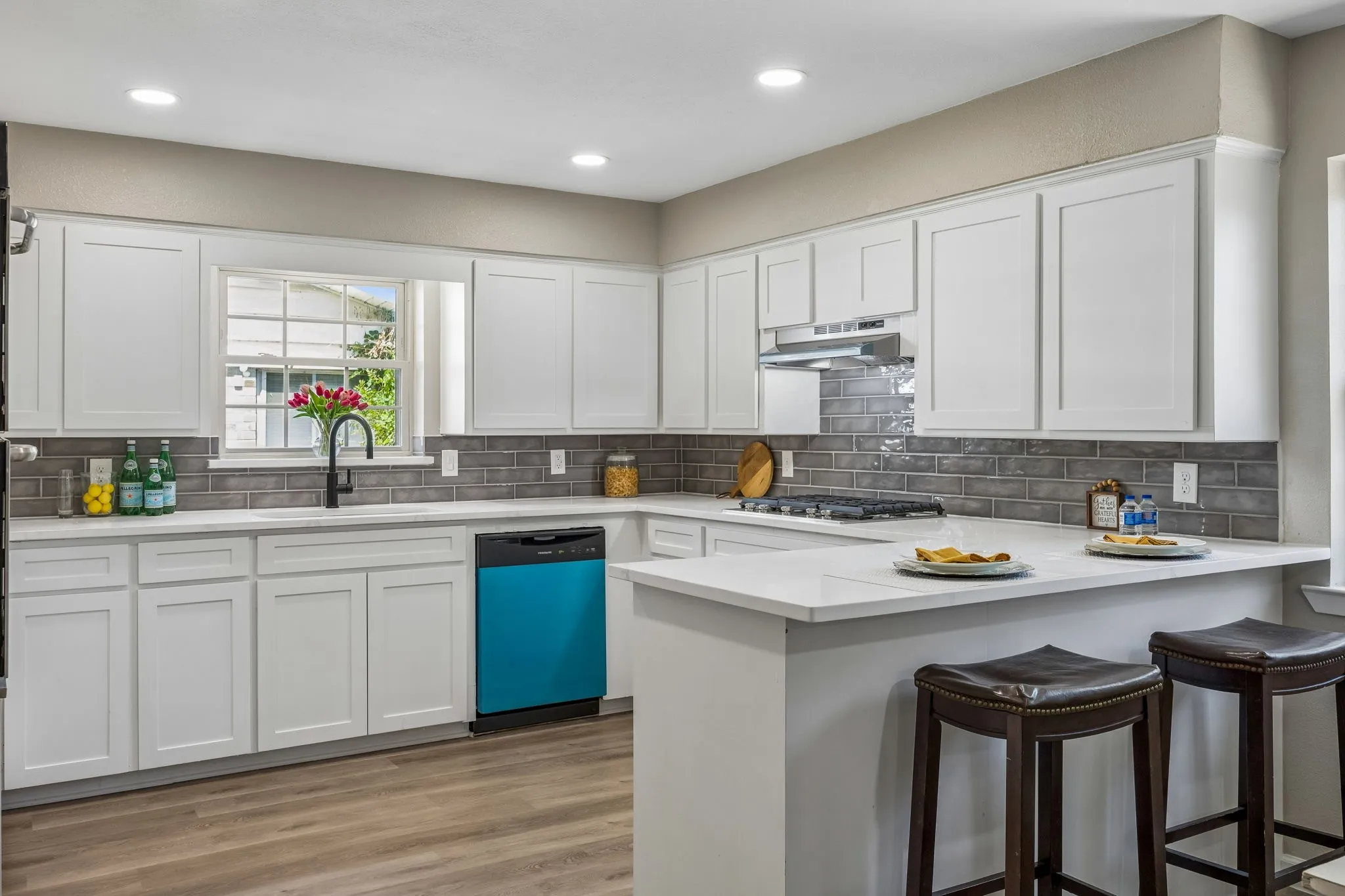 Single Family Residence For Rent in Dallas County , 1725 Bardfield Avenue, Garland, Texas 75041, 3 Bedroom, 2 Bathroom, 2 Garage spaces, 1,503 Sqft, built in 1965, mls#21404632, Real Estate Agent in Garland, Homes For Rent in Dallas county, Homes For Rent in Garland, Realtor in Garland Texas, Real Estate Brokerage Independent Realty Texas, Luminita Cordes Realtor