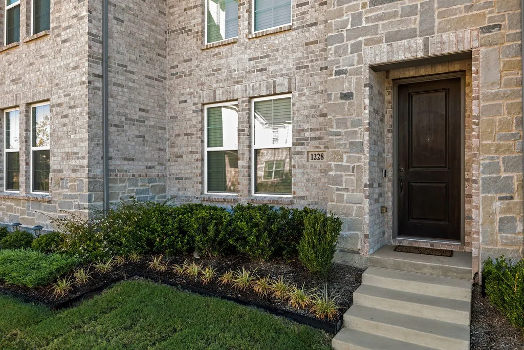 Single Family Residence For Rent in Collin County , 1228 Junction Drive, Allen, Texas 75013, 2 Bedroom, 3 Bathroom, 2 Garage spaces, 1,581 Sqft, built in 2024, mls#21384633, Real Estate Agent in Allen, Homes For Rent in Collin county, Homes For Rent in Allen, Realtor in Allen Texas, Real Estate Brokerage Independent Realty Texas, Luminita Cordes Realtor