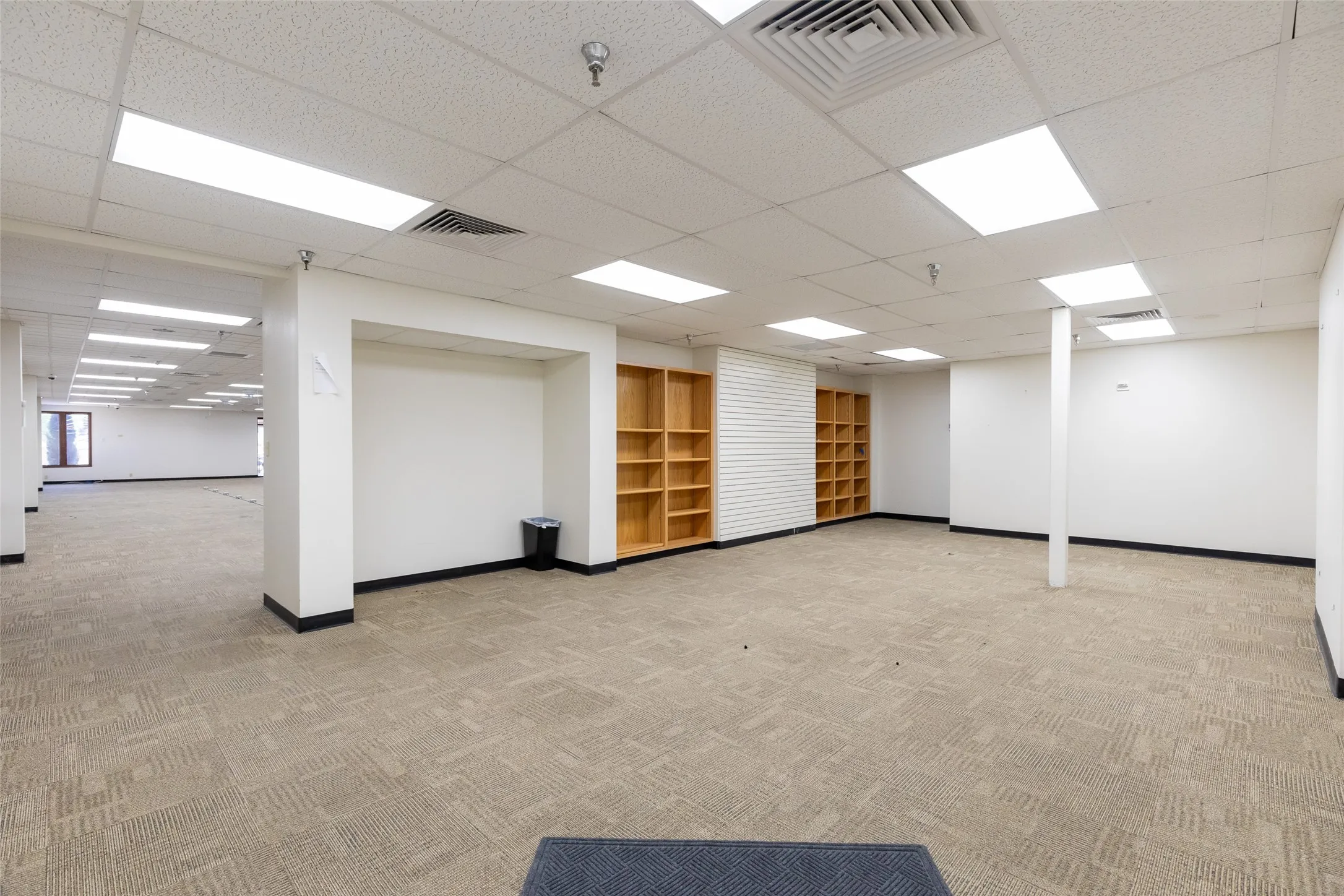 Office For Rent in Taylor County , 3025 Southwest Drive, Abilene, Texas 79605, 0, 0, Garage spaces, 15,046 Sqft, built in 1985, mls#21392468, Real Estate Agent in Abilene, Homes For Rent in Taylor county, Homes For Rent in Abilene, Realtor in Abilene Texas, Real Estate Brokerage Independent Realty Texas, Luminita Cordes Realtor
