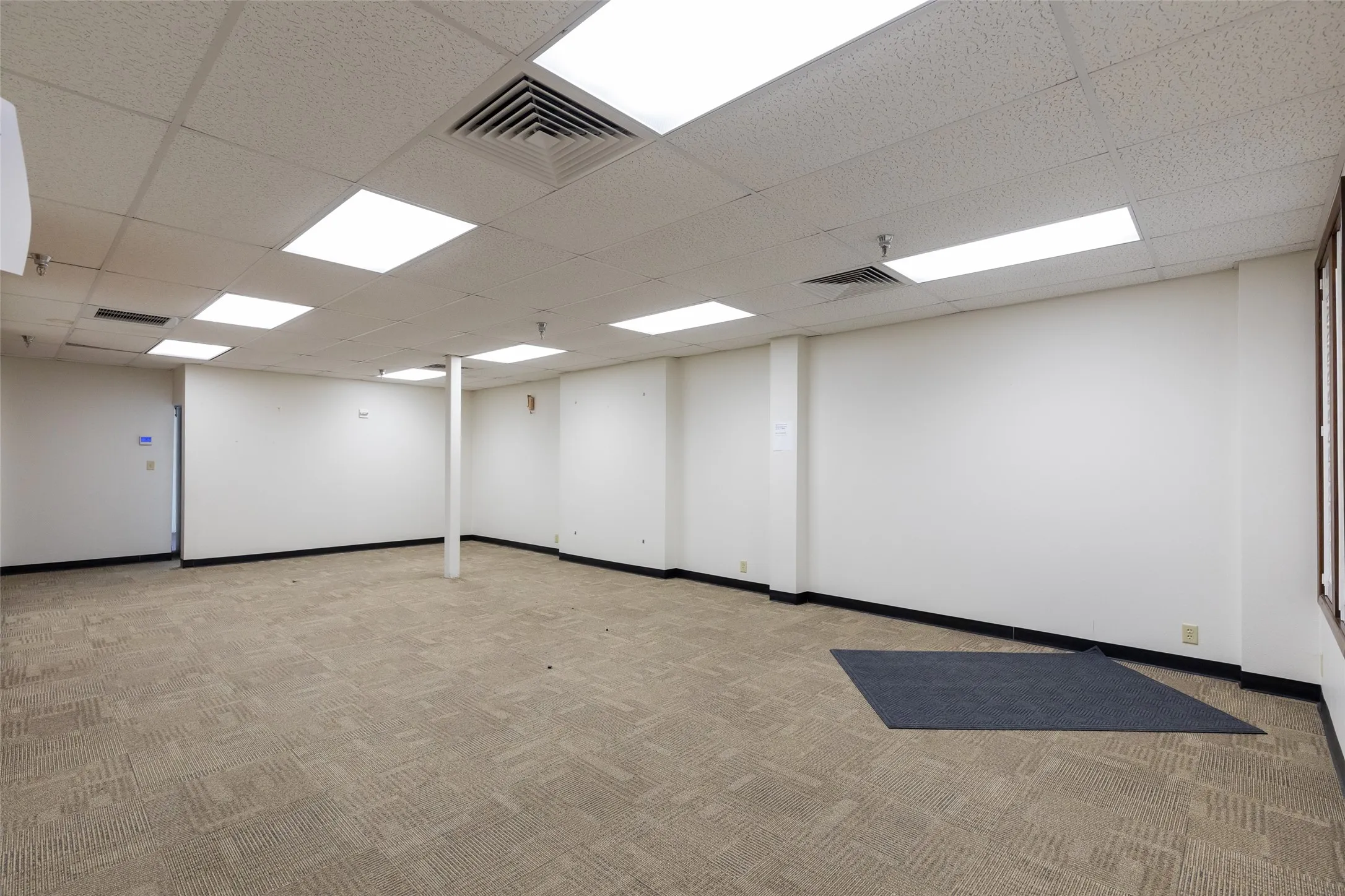 Office For Rent in Taylor County , 3025 Southwest Drive, Abilene, Texas 79605, 0, 0, Garage spaces, 15,046 Sqft, built in 1985, mls#21392468, Real Estate Agent in Abilene, Homes For Rent in Taylor county, Homes For Rent in Abilene, Realtor in Abilene Texas, Real Estate Brokerage Independent Realty Texas, Luminita Cordes Realtor