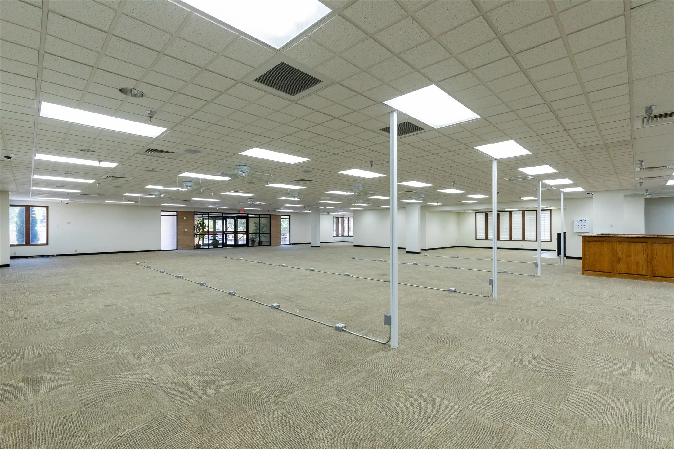 Office For Rent in Taylor County , 3025 Southwest Drive, Abilene, Texas 79605, 0, 0, Garage spaces, 15,046 Sqft, built in 1985, mls#21392468, Real Estate Agent in Abilene, Homes For Rent in Taylor county, Homes For Rent in Abilene, Realtor in Abilene Texas, Real Estate Brokerage Independent Realty Texas, Luminita Cordes Realtor