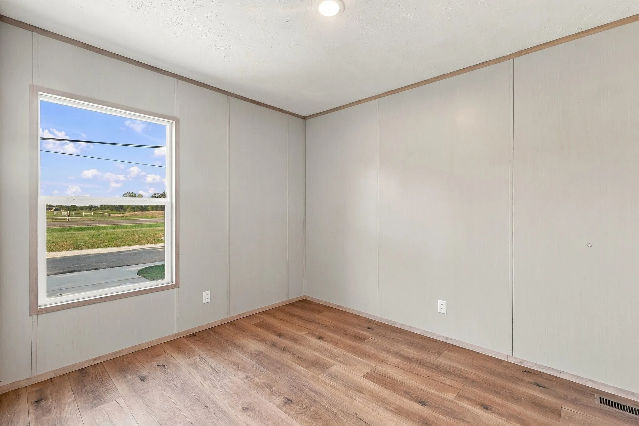 Manufactured Home For Sale in Wise County , 517 Main Street, Bridgeport, Texas 76426, 3 Bedroom, 2 Bathroom, Garage spaces, 1,216 Sqft, built in 2025, mls#21397980, Real Estate Agent in Bridgeport, Homes For Sale in Wise county, Homes For Sale in Bridgeport, Realtor in Bridgeport Texas, Real Estate Brokerage Independent Realty Texas, Luminita Cordes Realtor