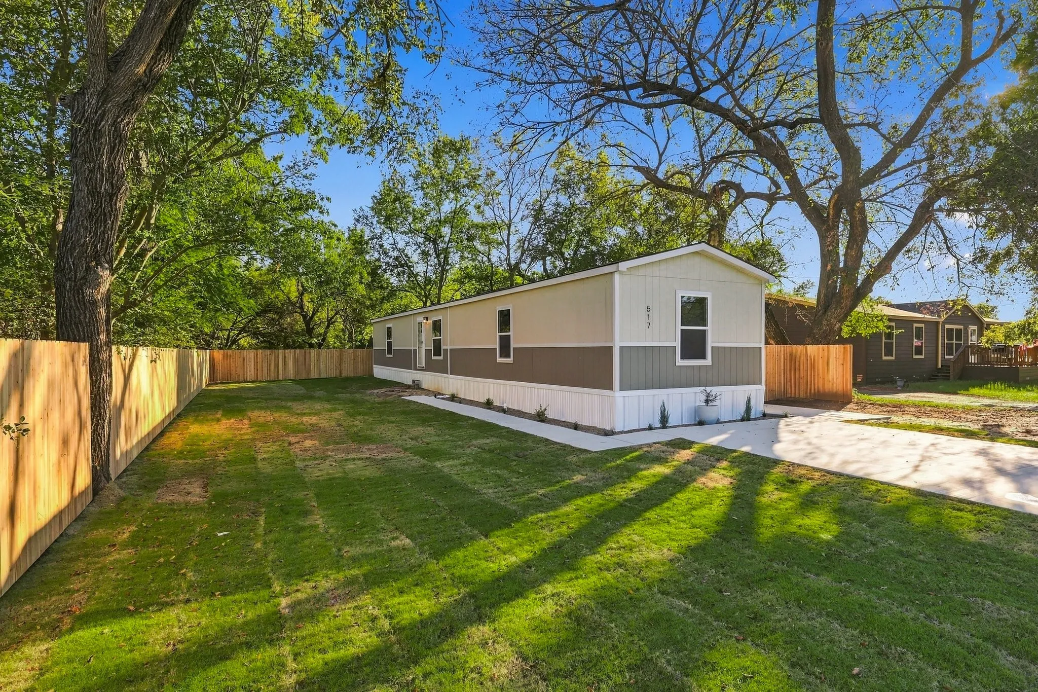 Manufactured Home For Sale in Wise County , 517 Main Street, Bridgeport, Texas 76426, 3 Bedroom, 2 Bathroom, Garage spaces, 1,216 Sqft, built in 2025, mls#21397980, Real Estate Agent in Bridgeport, Homes For Sale in Wise county, Homes For Sale in Bridgeport, Realtor in Bridgeport Texas, Real Estate Brokerage Independent Realty Texas, Luminita Cordes Realtor