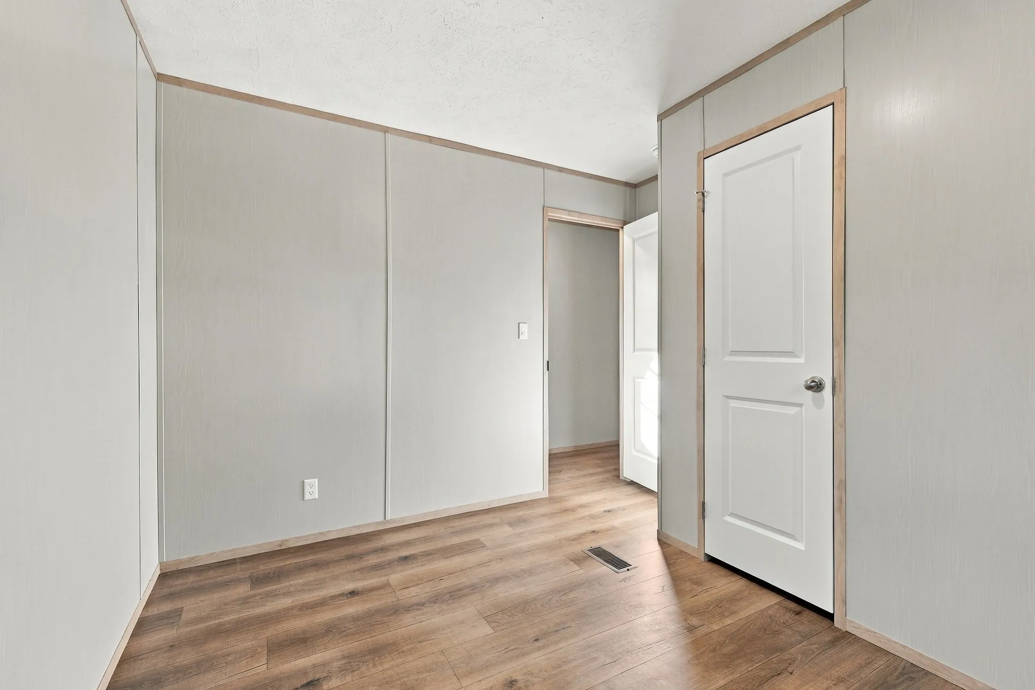 Manufactured Home For Sale in Wise County , 517 Main Street, Bridgeport, Texas 76426, 3 Bedroom, 2 Bathroom, Garage spaces, 1,216 Sqft, built in 2025, mls#21397980, Real Estate Agent in Bridgeport, Homes For Sale in Wise county, Homes For Sale in Bridgeport, Realtor in Bridgeport Texas, Real Estate Brokerage Independent Realty Texas, Luminita Cordes Realtor