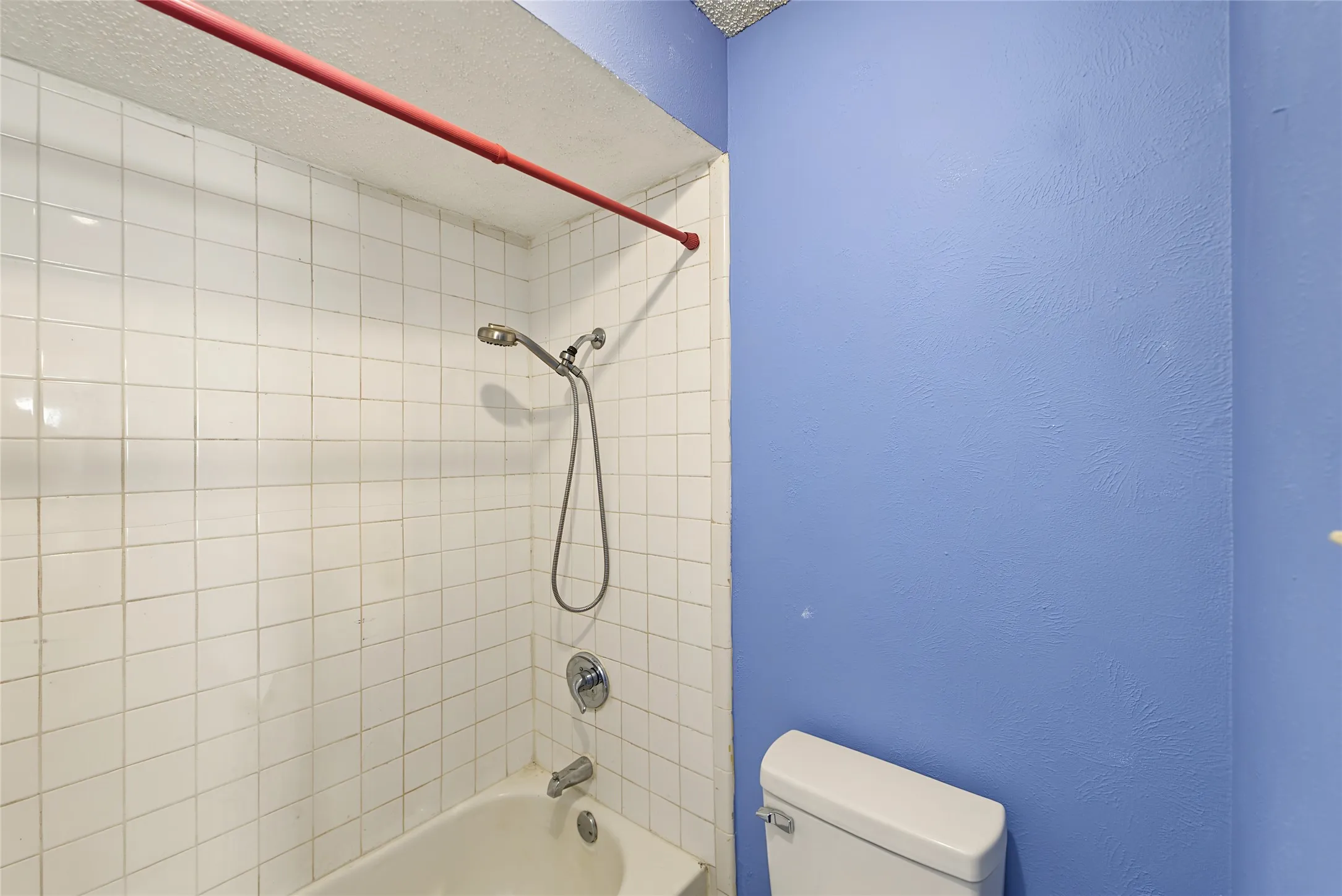 Single Family Residence For Sale in Dallas County , 206 Southerland Avenue, Mesquite, Texas 75150, 3 Bedroom, 2 Bathroom, 2 Garage spaces, 1,512 Sqft, built in 1982, mls#21401113, Real Estate Agent in Mesquite, Homes For Sale in Dallas county, Homes For Sale in Mesquite, Realtor in Mesquite Texas, Real Estate Brokerage Independent Realty Texas, Luminita Cordes Realtor