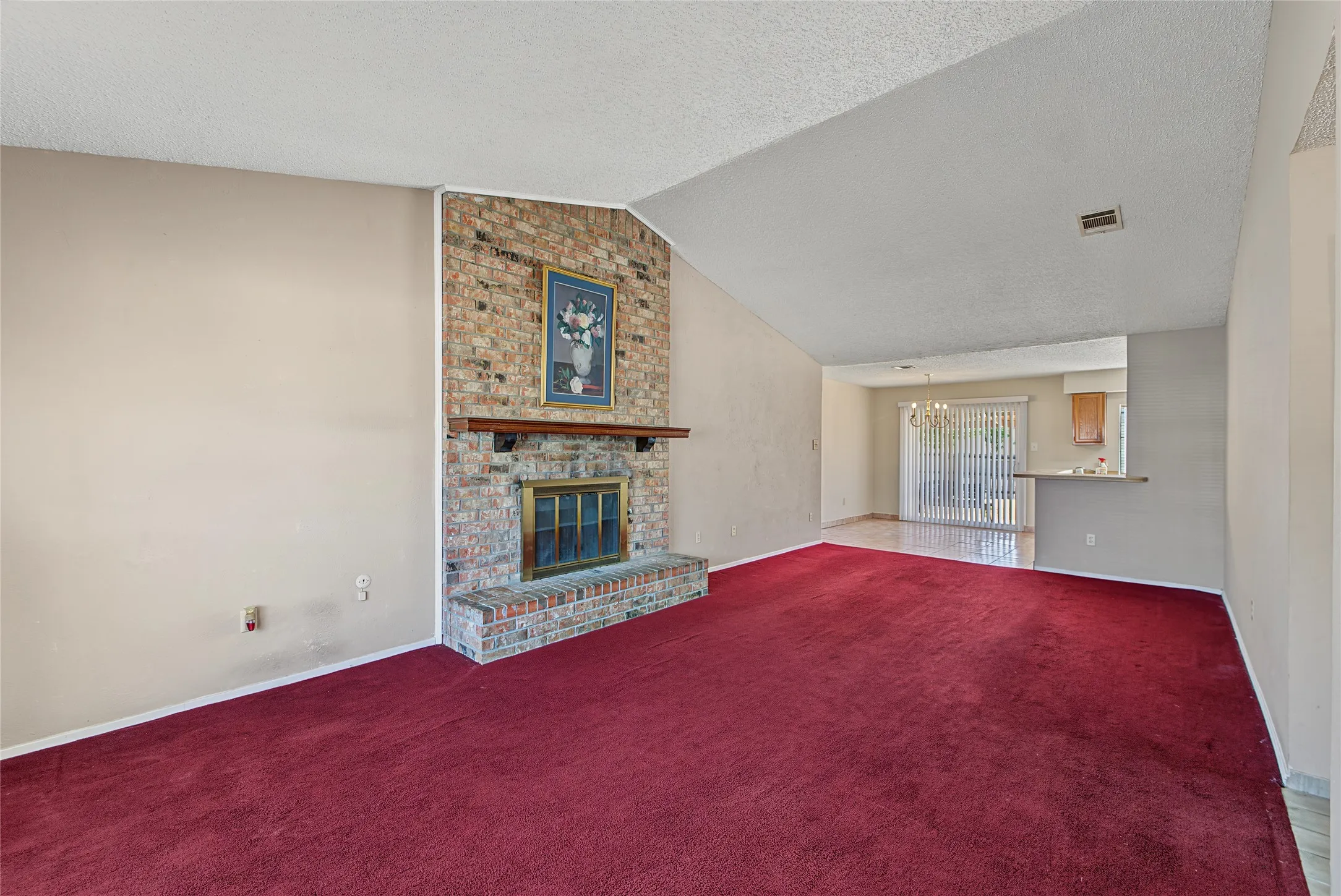 Single Family Residence For Sale in Dallas County , 206 Southerland Avenue, Mesquite, Texas 75150, 3 Bedroom, 2 Bathroom, 2 Garage spaces, 1,512 Sqft, built in 1982, mls#21401113, Real Estate Agent in Mesquite, Homes For Sale in Dallas county, Homes For Sale in Mesquite, Realtor in Mesquite Texas, Real Estate Brokerage Independent Realty Texas, Luminita Cordes Realtor