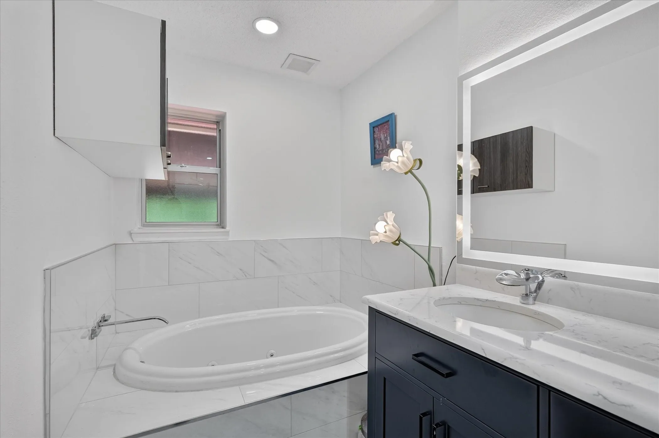 Single Family Residence For Rent in Dallas County , 9584 Ash Creek Drive, Dallas, Texas 75228, 4 Bedroom, 3 Bathroom, 3 Garage spaces, 2,520 Sqft, built in 1966, mls#21404645, Real Estate Agent in Dallas, Homes For Rent in Dallas county, Homes For Rent in Dallas, Realtor in Dallas Texas, Real Estate Brokerage Independent Realty Texas, Luminita Cordes Realtor