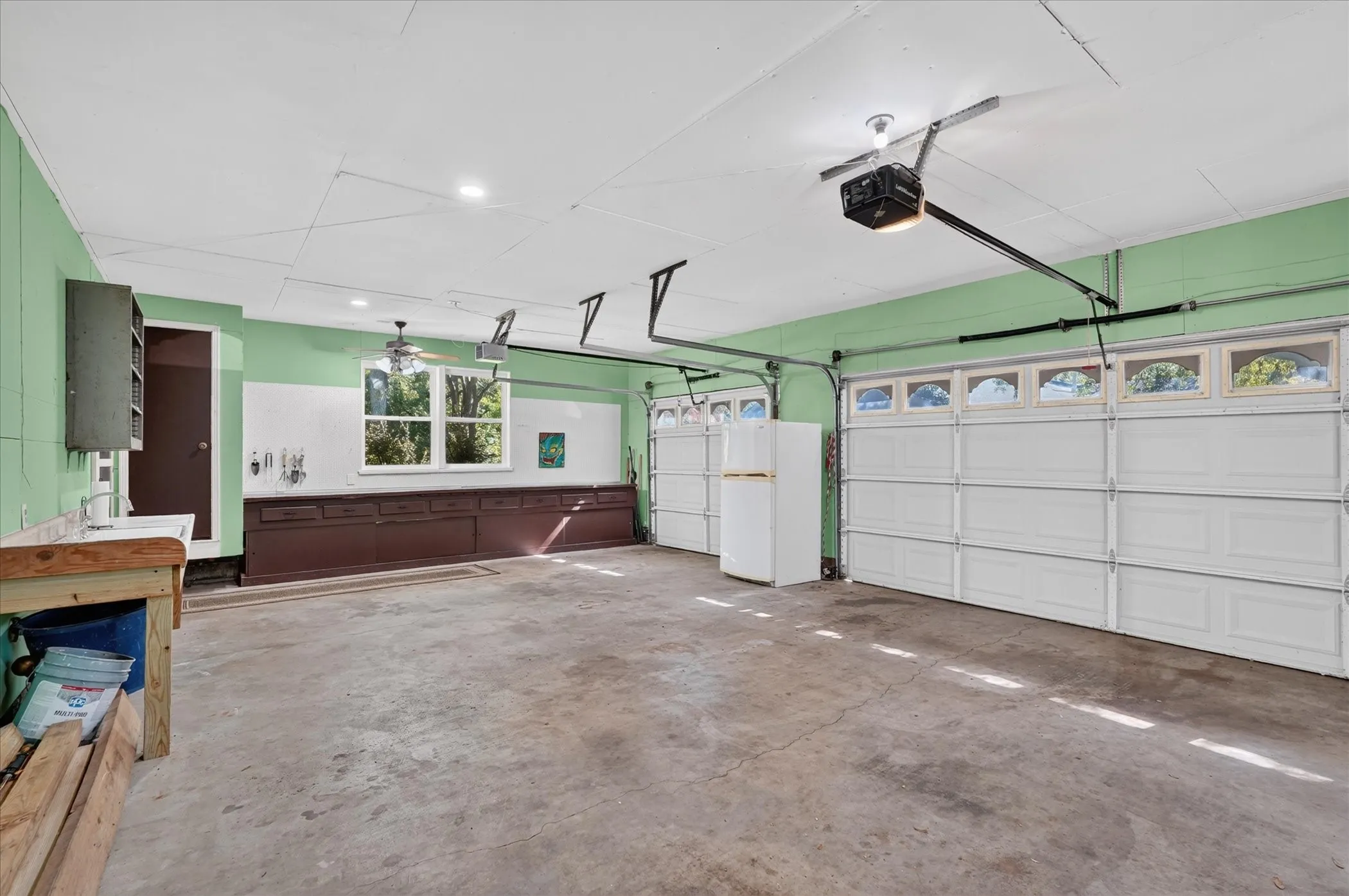 Single Family Residence For Rent in Dallas County , 9584 Ash Creek Drive, Dallas, Texas 75228, 4 Bedroom, 3 Bathroom, 3 Garage spaces, 2,520 Sqft, built in 1966, mls#21404645, Real Estate Agent in Dallas, Homes For Rent in Dallas county, Homes For Rent in Dallas, Realtor in Dallas Texas, Real Estate Brokerage Independent Realty Texas, Luminita Cordes Realtor