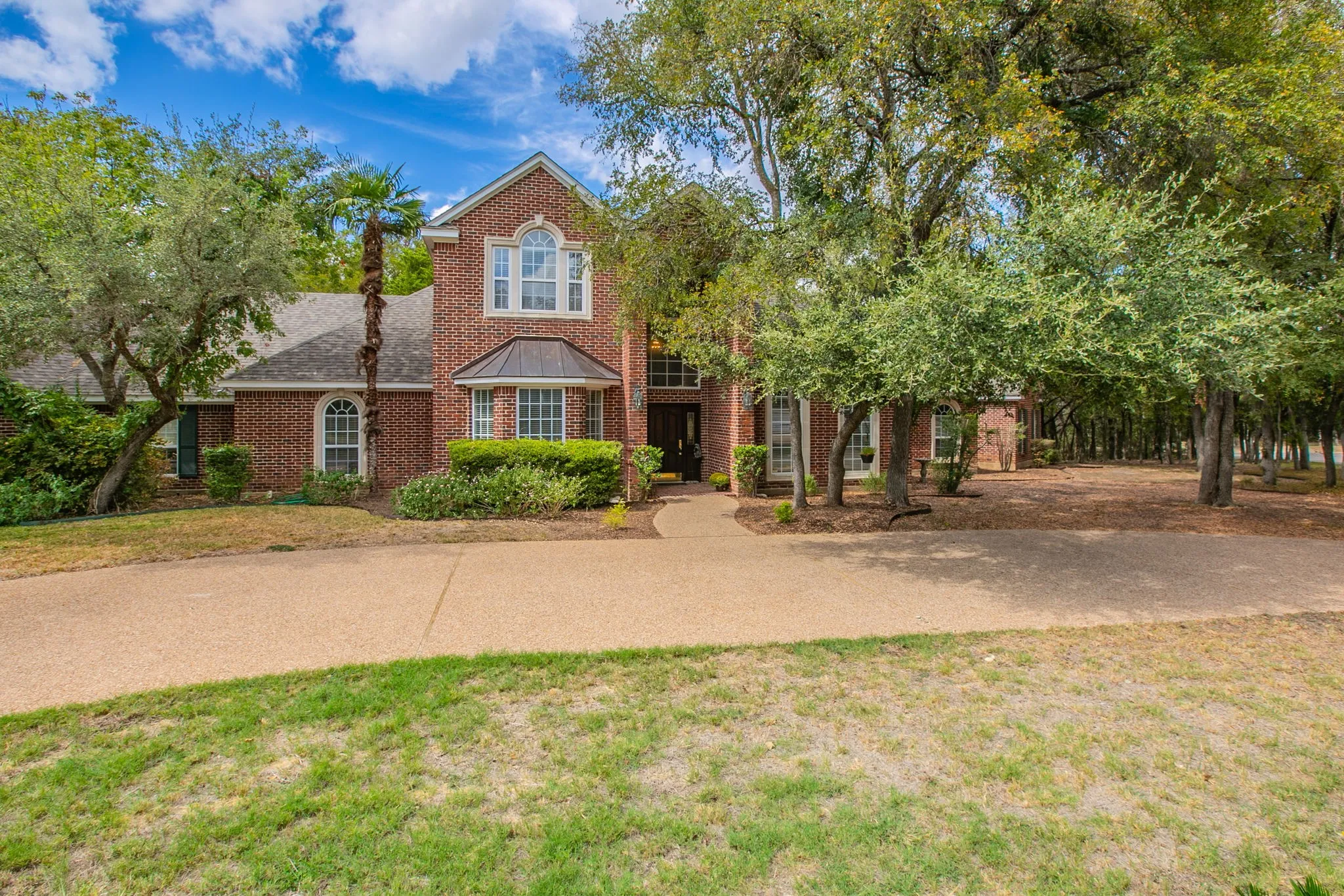 Single Family Residence For Sale in Mc Lennan County , 1051 Hidden Valley Court, Mc Gregor, Texas 76657, 4 Bedroom, 4 Bathroom, 3 Garage spaces, 3,558 Sqft, built in 1998, mls#21401992, Real Estate Agent in Mc Gregor, Homes For Sale in Mc Lennan county, Homes For Sale in Mc Gregor, Realtor in Mc Gregor Texas, Real Estate Brokerage Independent Realty Texas, Luminita Cordes Realtor