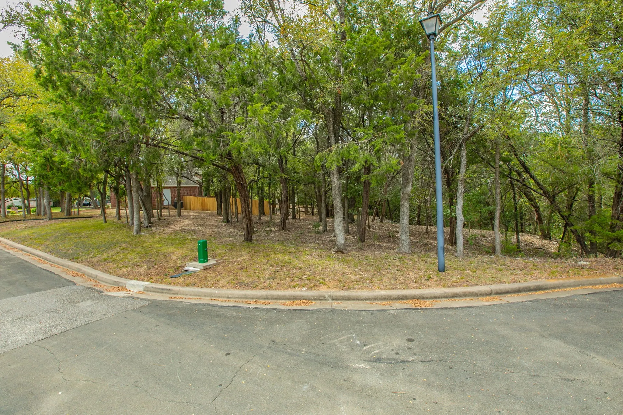 Single Family Residence For Sale in Mc Lennan County , 1051 Hidden Valley Court, Mc Gregor, Texas 76657, 4 Bedroom, 4 Bathroom, 3 Garage spaces, 3,558 Sqft, built in 1998, mls#21401992, Real Estate Agent in Mc Gregor, Homes For Sale in Mc Lennan county, Homes For Sale in Mc Gregor, Realtor in Mc Gregor Texas, Real Estate Brokerage Independent Realty Texas, Luminita Cordes Realtor