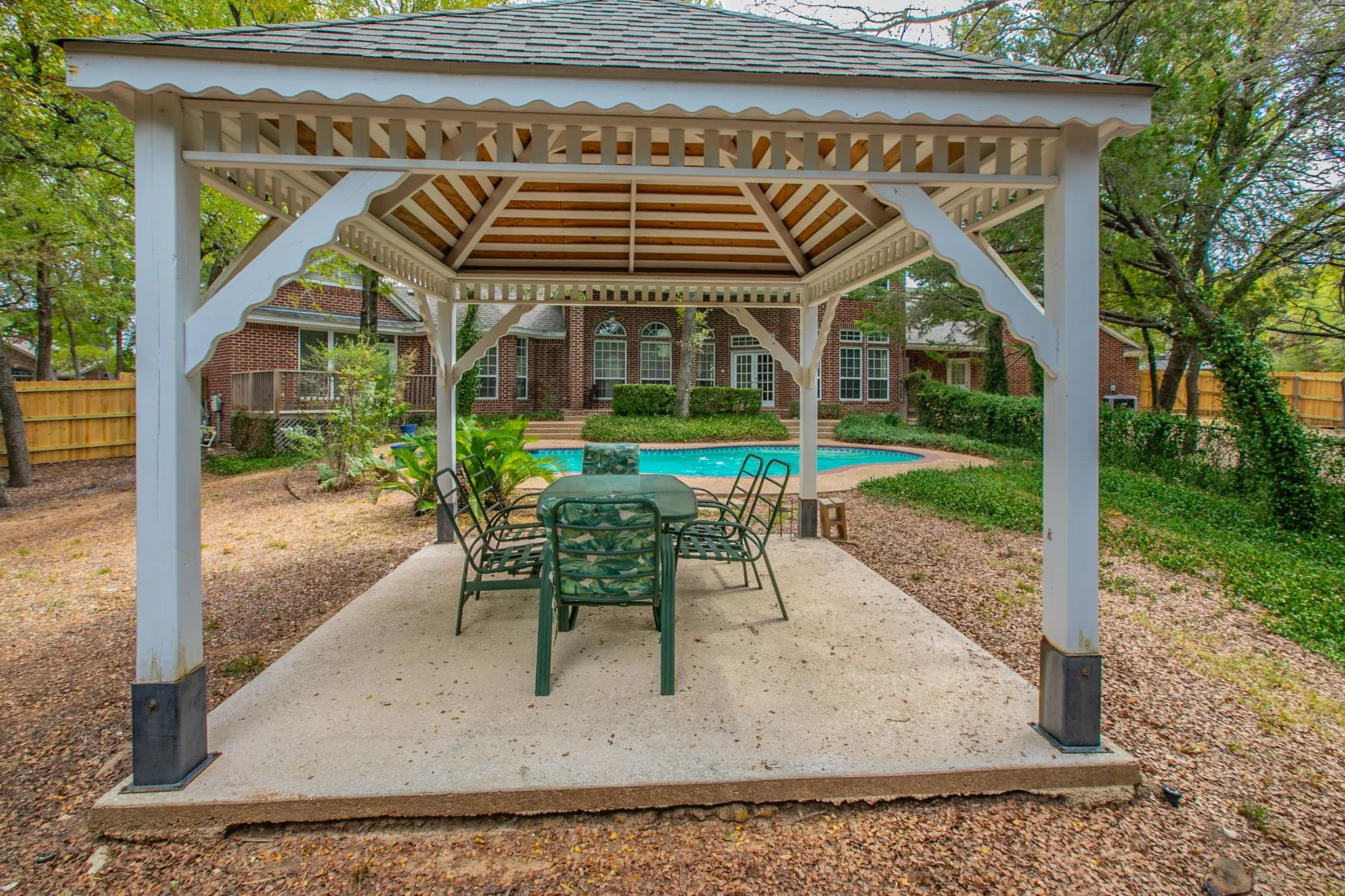 Single Family Residence For Sale in Mc Lennan County , 1051 Hidden Valley Court, Mc Gregor, Texas 76657, 4 Bedroom, 4 Bathroom, 3 Garage spaces, 3,558 Sqft, built in 1998, mls#21401992, Real Estate Agent in Mc Gregor, Homes For Sale in Mc Lennan county, Homes For Sale in Mc Gregor, Realtor in Mc Gregor Texas, Real Estate Brokerage Independent Realty Texas, Luminita Cordes Realtor