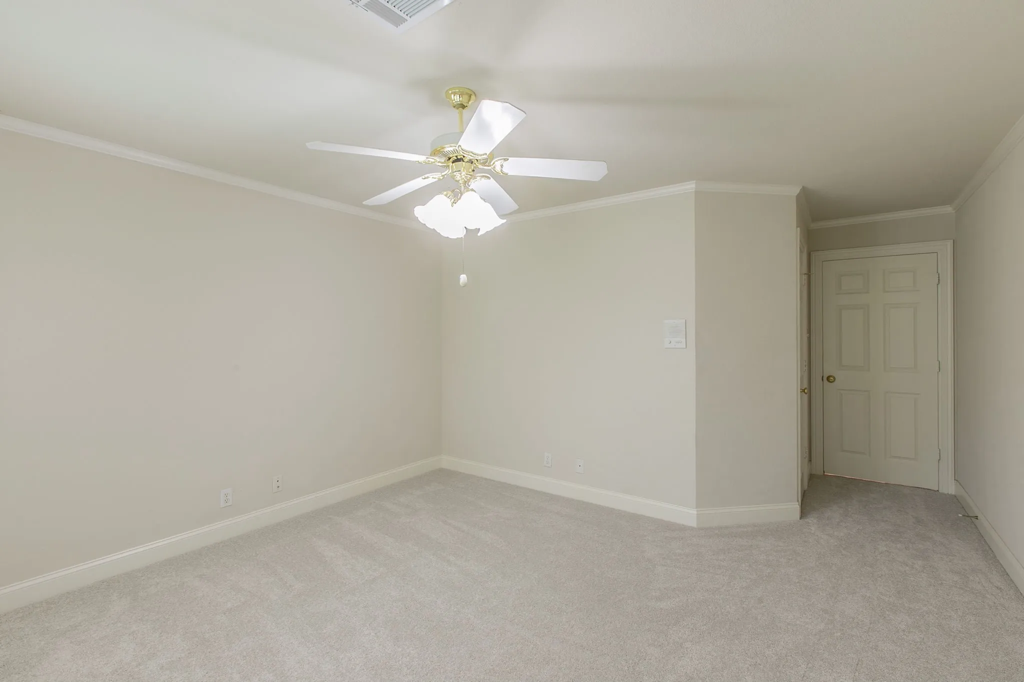 Single Family Residence For Sale in Mc Lennan County , 1051 Hidden Valley Court, Mc Gregor, Texas 76657, 4 Bedroom, 4 Bathroom, 3 Garage spaces, 3,558 Sqft, built in 1998, mls#21401992, Real Estate Agent in Mc Gregor, Homes For Sale in Mc Lennan county, Homes For Sale in Mc Gregor, Realtor in Mc Gregor Texas, Real Estate Brokerage Independent Realty Texas, Luminita Cordes Realtor