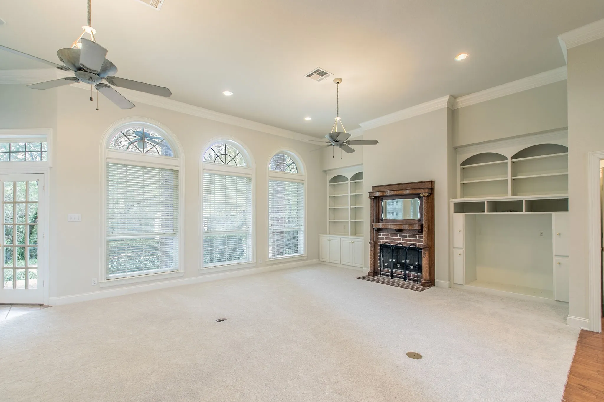 Single Family Residence For Sale in Mc Lennan County , 1051 Hidden Valley Court, Mc Gregor, Texas 76657, 4 Bedroom, 4 Bathroom, 3 Garage spaces, 3,558 Sqft, built in 1998, mls#21401992, Real Estate Agent in Mc Gregor, Homes For Sale in Mc Lennan county, Homes For Sale in Mc Gregor, Realtor in Mc Gregor Texas, Real Estate Brokerage Independent Realty Texas, Luminita Cordes Realtor