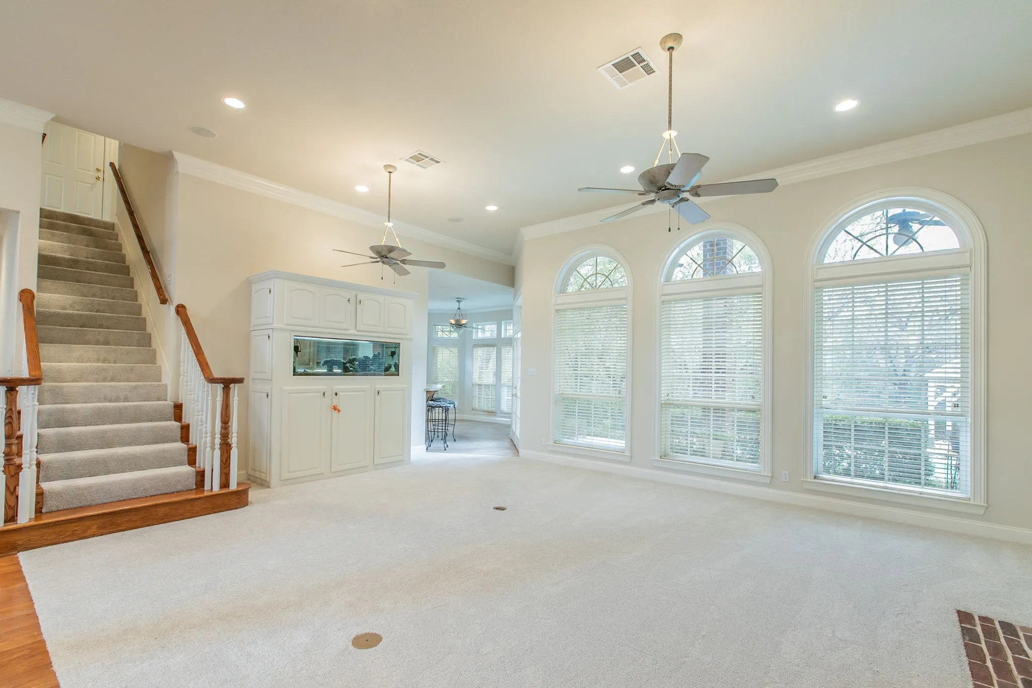 Single Family Residence For Sale in Mc Lennan County , 1051 Hidden Valley Court, Mc Gregor, Texas 76657, 4 Bedroom, 4 Bathroom, 3 Garage spaces, 3,558 Sqft, built in 1998, mls#21401992, Real Estate Agent in Mc Gregor, Homes For Sale in Mc Lennan county, Homes For Sale in Mc Gregor, Realtor in Mc Gregor Texas, Real Estate Brokerage Independent Realty Texas, Luminita Cordes Realtor