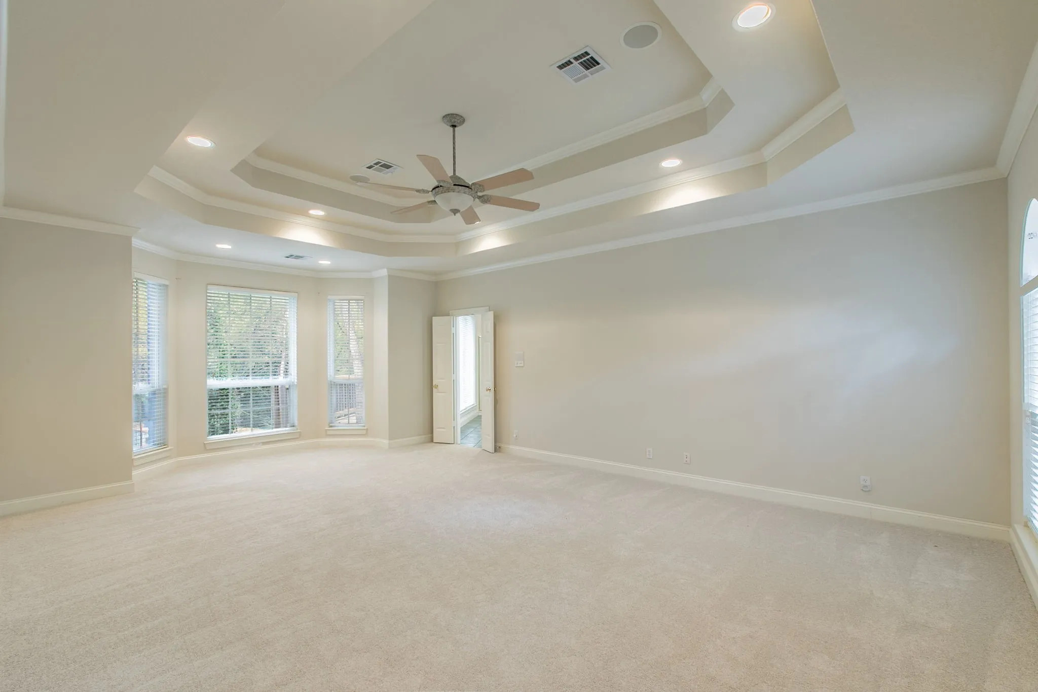 Single Family Residence For Sale in Mc Lennan County , 1051 Hidden Valley Court, Mc Gregor, Texas 76657, 4 Bedroom, 4 Bathroom, 3 Garage spaces, 3,558 Sqft, built in 1998, mls#21401992, Real Estate Agent in Mc Gregor, Homes For Sale in Mc Lennan county, Homes For Sale in Mc Gregor, Realtor in Mc Gregor Texas, Real Estate Brokerage Independent Realty Texas, Luminita Cordes Realtor