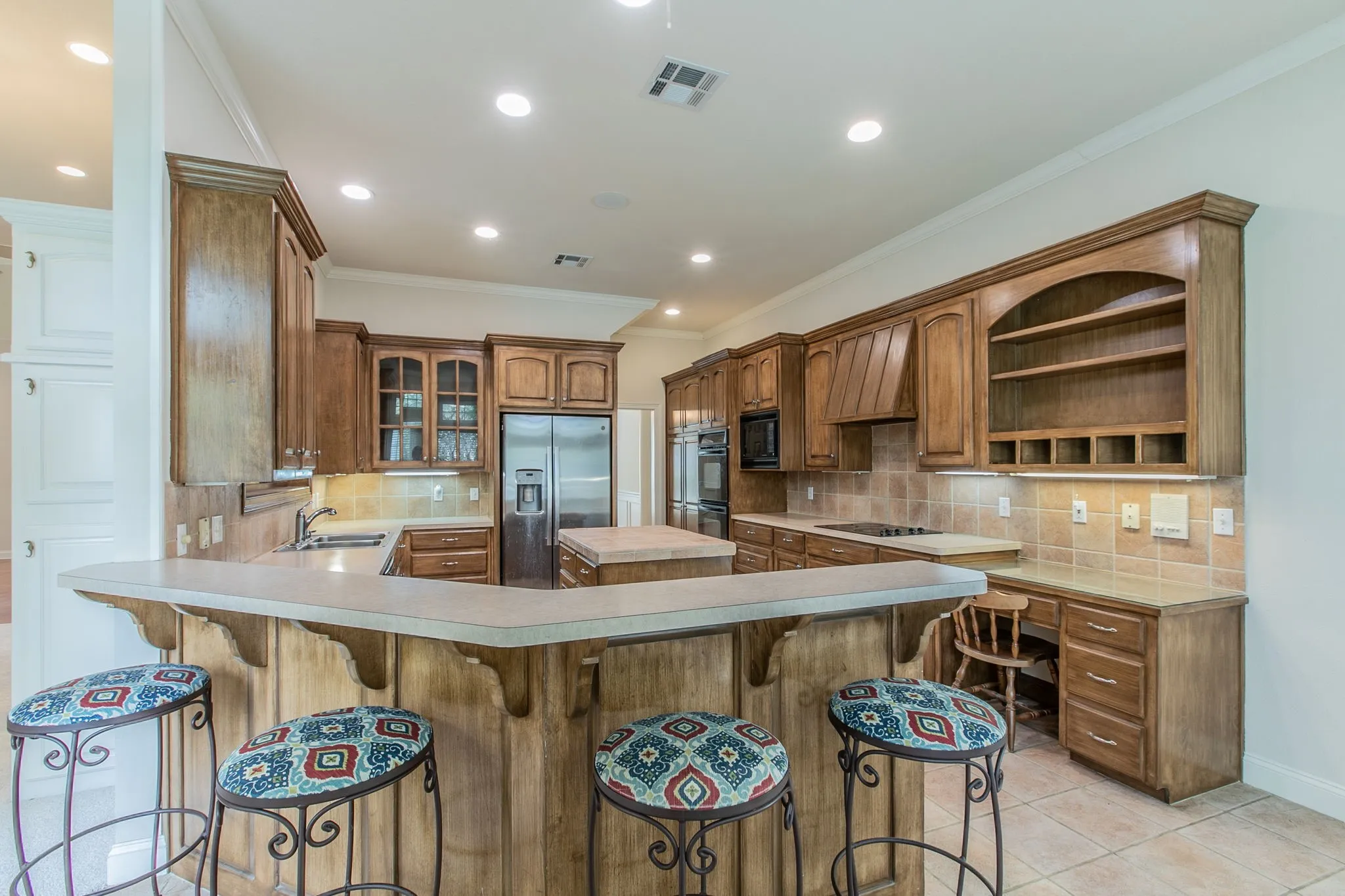 Single Family Residence For Sale in Mc Lennan County , 1051 Hidden Valley Court, Mc Gregor, Texas 76657, 4 Bedroom, 4 Bathroom, 3 Garage spaces, 3,558 Sqft, built in 1998, mls#21401992, Real Estate Agent in Mc Gregor, Homes For Sale in Mc Lennan county, Homes For Sale in Mc Gregor, Realtor in Mc Gregor Texas, Real Estate Brokerage Independent Realty Texas, Luminita Cordes Realtor