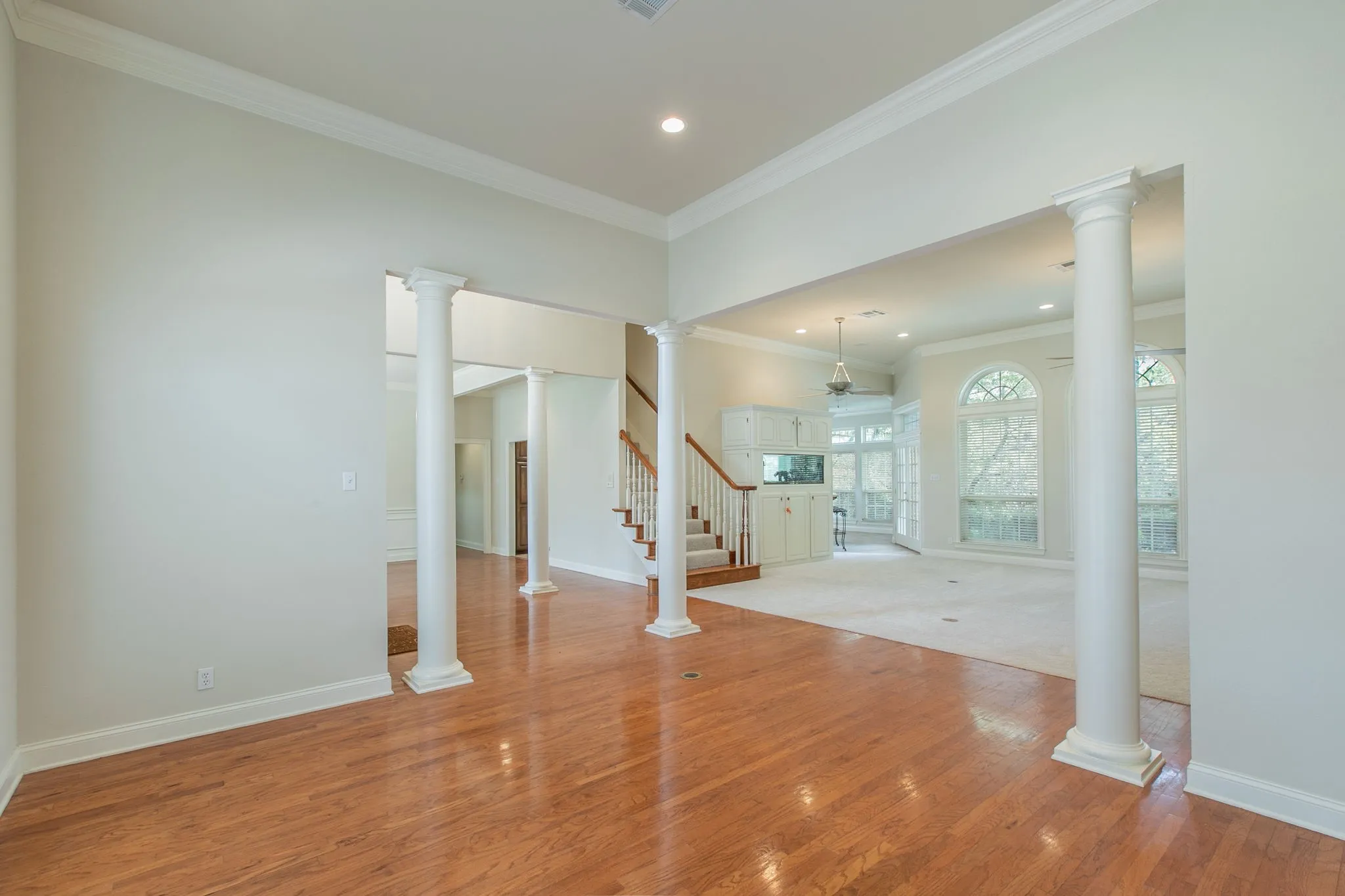 Single Family Residence For Sale in Mc Lennan County , 1051 Hidden Valley Court, Mc Gregor, Texas 76657, 4 Bedroom, 4 Bathroom, 3 Garage spaces, 3,558 Sqft, built in 1998, mls#21401992, Real Estate Agent in Mc Gregor, Homes For Sale in Mc Lennan county, Homes For Sale in Mc Gregor, Realtor in Mc Gregor Texas, Real Estate Brokerage Independent Realty Texas, Luminita Cordes Realtor