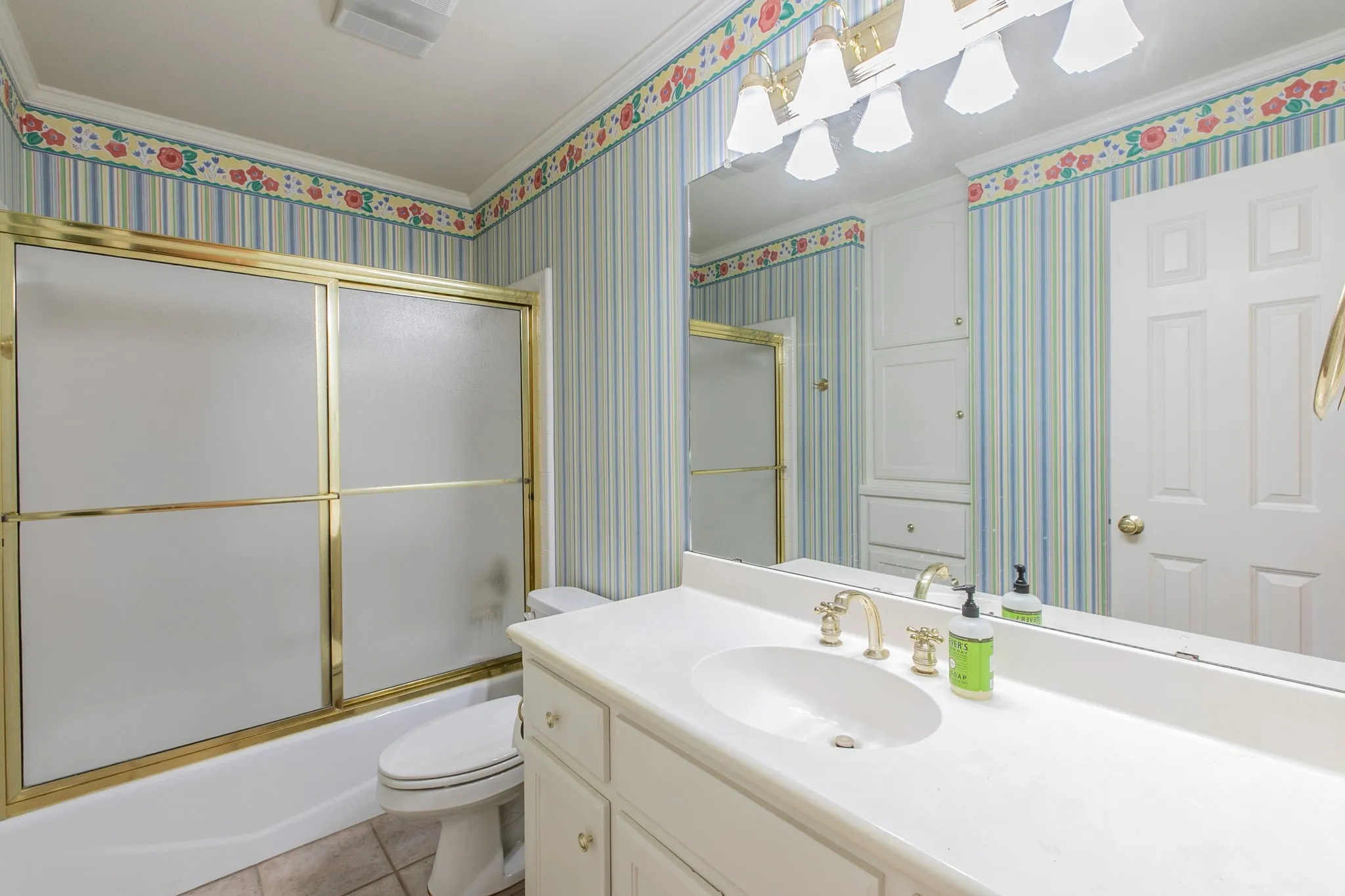 Single Family Residence For Sale in Mc Lennan County , 1051 Hidden Valley Court, Mc Gregor, Texas 76657, 4 Bedroom, 4 Bathroom, 3 Garage spaces, 3,558 Sqft, built in 1998, mls#21401992, Real Estate Agent in Mc Gregor, Homes For Sale in Mc Lennan county, Homes For Sale in Mc Gregor, Realtor in Mc Gregor Texas, Real Estate Brokerage Independent Realty Texas, Luminita Cordes Realtor