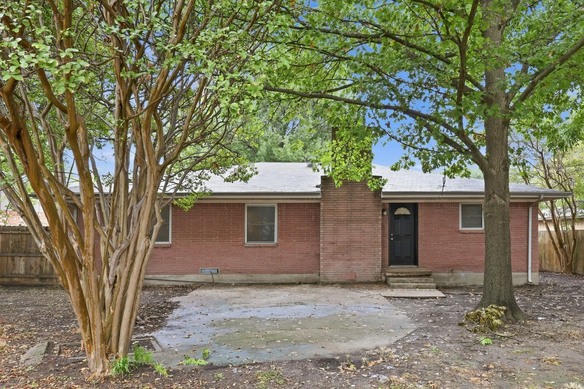 Single Family Residence For Rent in Dallas County , 319 Royal Avenue, Duncanville, Texas 75137, 4 Bedroom, 3 Bathroom, 1 Garage spaces, 1,430 Sqft, built in 1962, mls#21404655, Real Estate Agent in Duncanville, Homes For Rent in Dallas county, Homes For Rent in Duncanville, Realtor in Duncanville Texas, Real Estate Brokerage Independent Realty Texas, Luminita Cordes Realtor