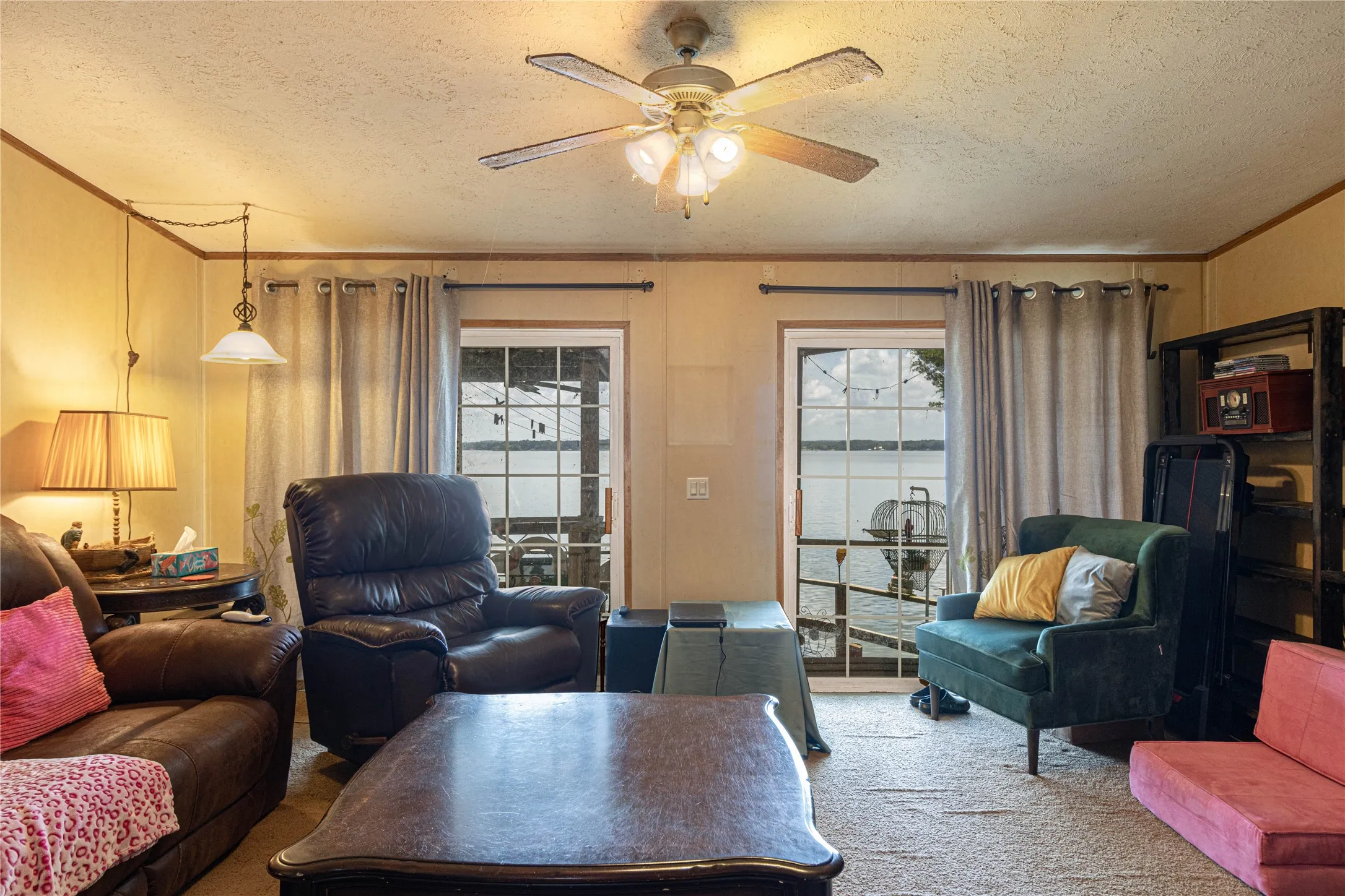 Mobile Home For Sale in Cherokee County , 489 Martha Street, Bullard, Texas 75757, 3 Bedroom, 2 Bathroom, Garage spaces, 1,323 Sqft, built in 2004, mls#21404668, Real Estate Agent in Bullard, Homes For Sale in Cherokee county, Homes For Sale in Bullard, Realtor in Bullard Texas, Real Estate Brokerage Independent Realty Texas, Luminita Cordes Realtor