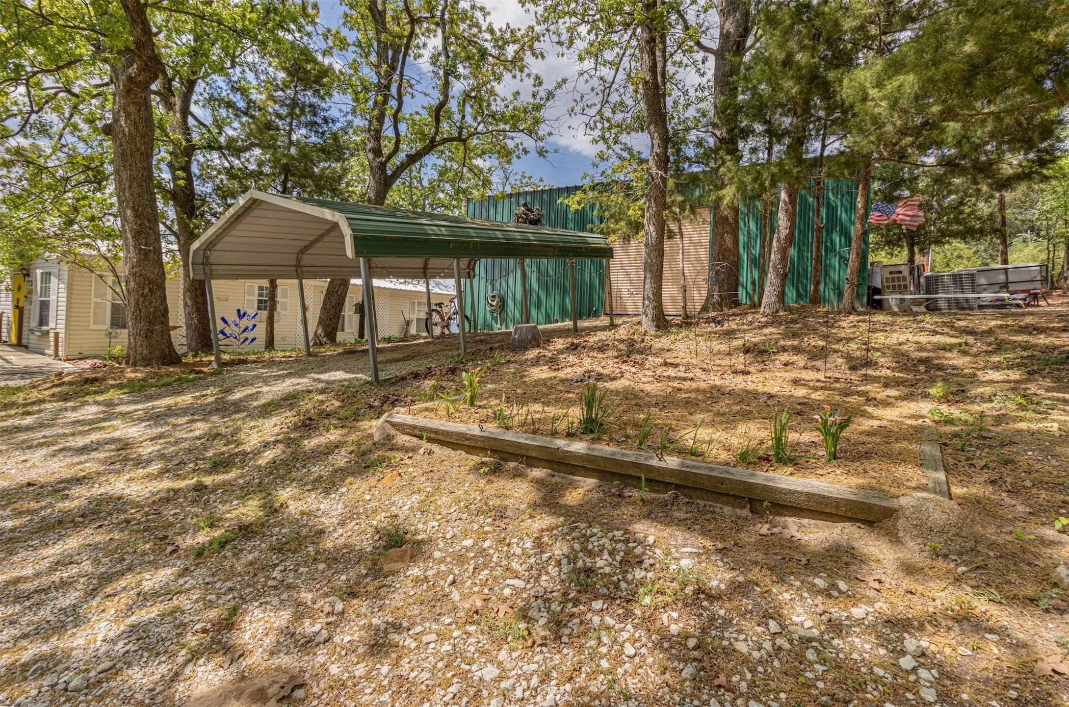 Mobile Home For Sale in Cherokee County , 489 Martha Street, Bullard, Texas 75757, 3 Bedroom, 2 Bathroom, Garage spaces, 1,323 Sqft, built in 2004, mls#21404668, Real Estate Agent in Bullard, Homes For Sale in Cherokee county, Homes For Sale in Bullard, Realtor in Bullard Texas, Real Estate Brokerage Independent Realty Texas, Luminita Cordes Realtor