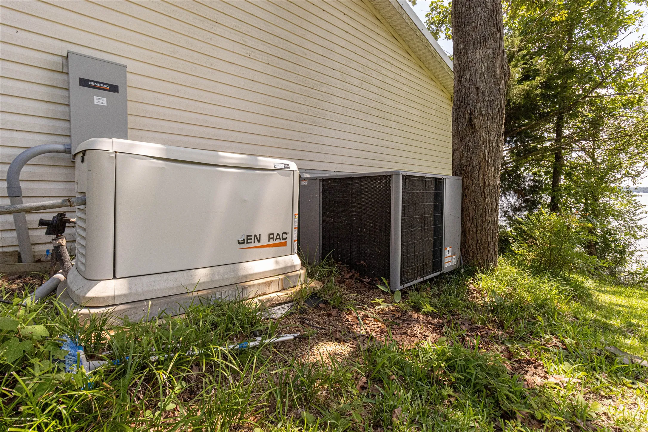 Mobile Home For Sale in Cherokee County , 489 Martha Street, Bullard, Texas 75757, 3 Bedroom, 2 Bathroom, Garage spaces, 1,323 Sqft, built in 2004, mls#21404668, Real Estate Agent in Bullard, Homes For Sale in Cherokee county, Homes For Sale in Bullard, Realtor in Bullard Texas, Real Estate Brokerage Independent Realty Texas, Luminita Cordes Realtor
